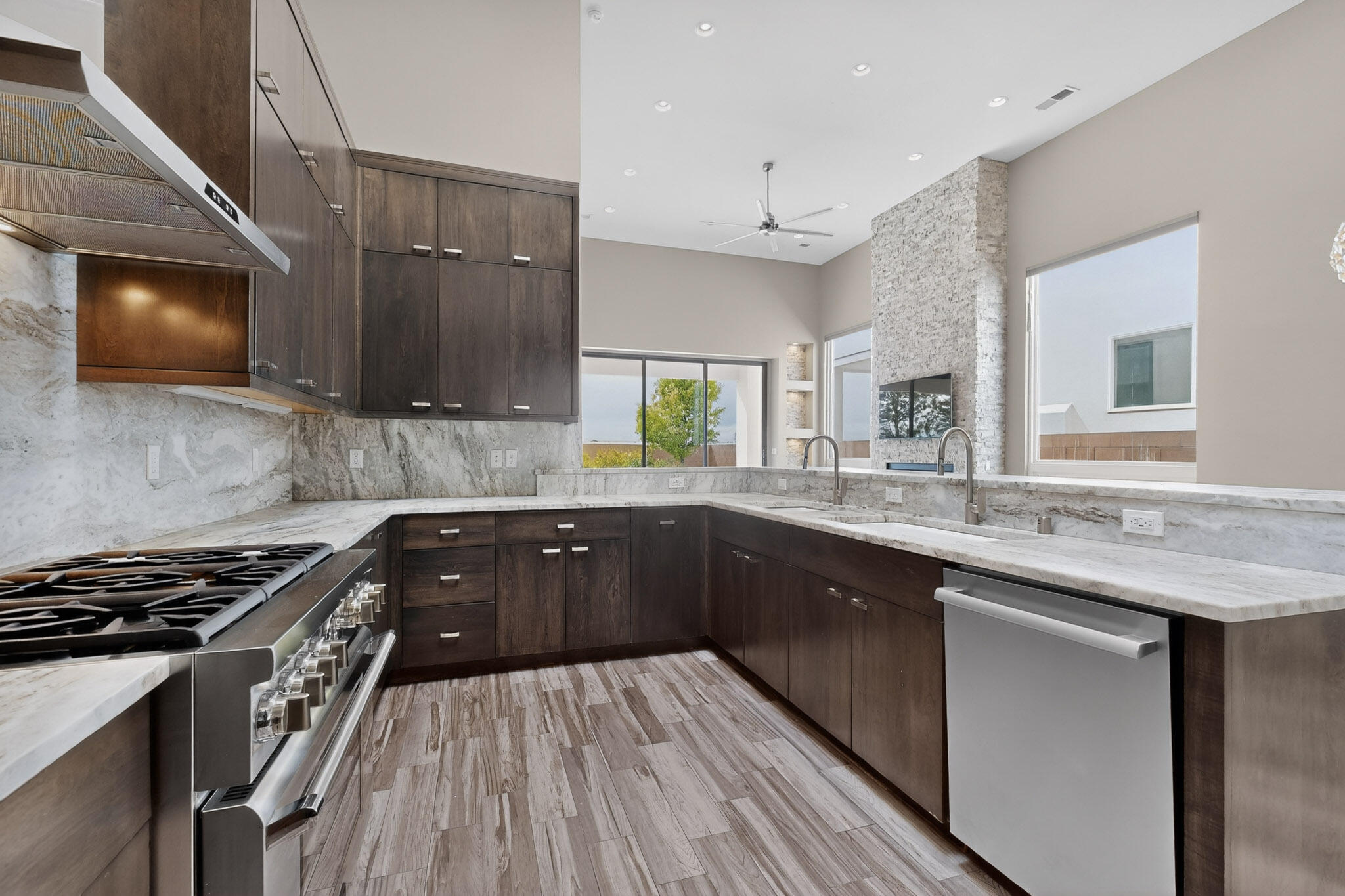 8815 Silver Oak Lane NE