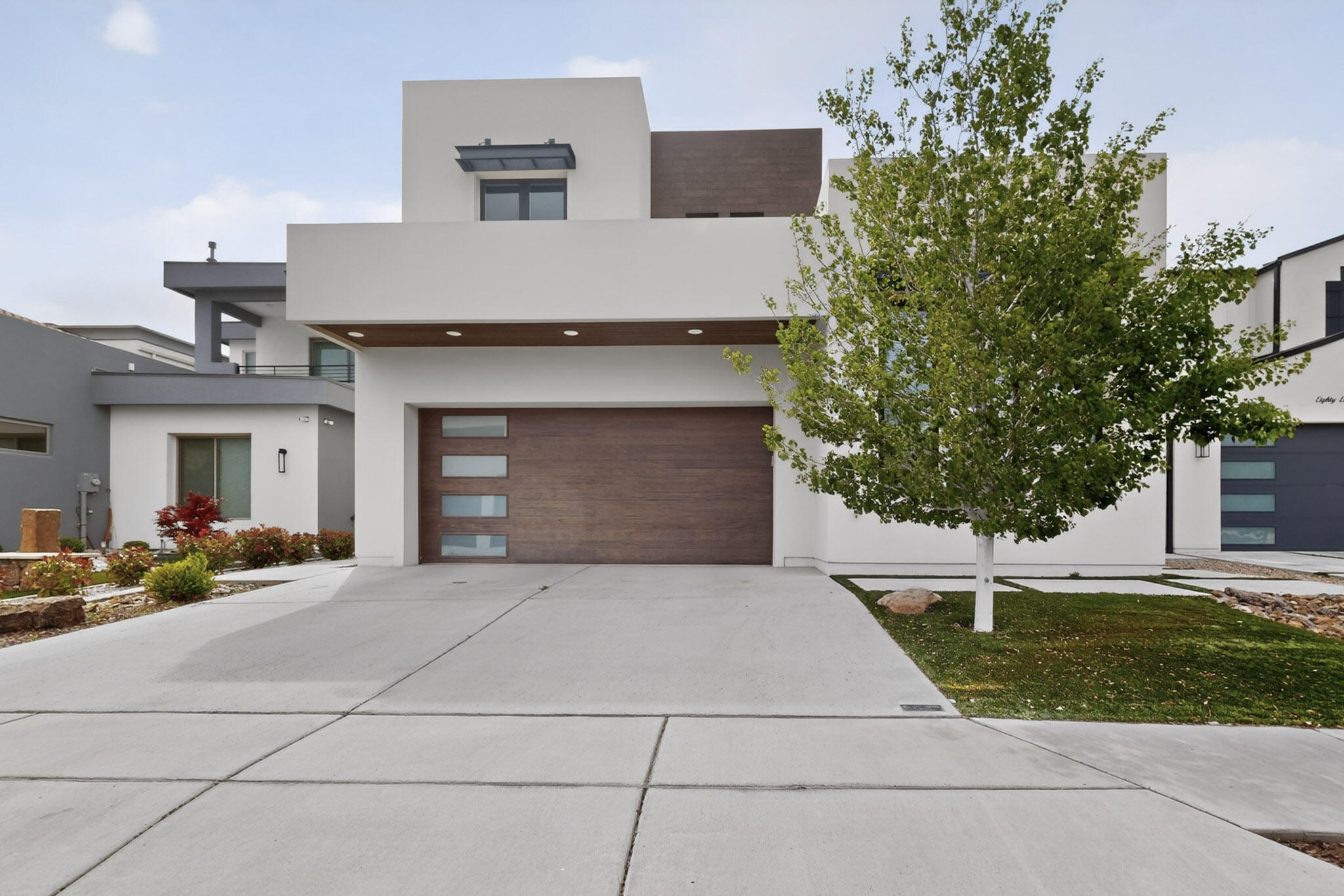 8815 Silver Oak Lane NE