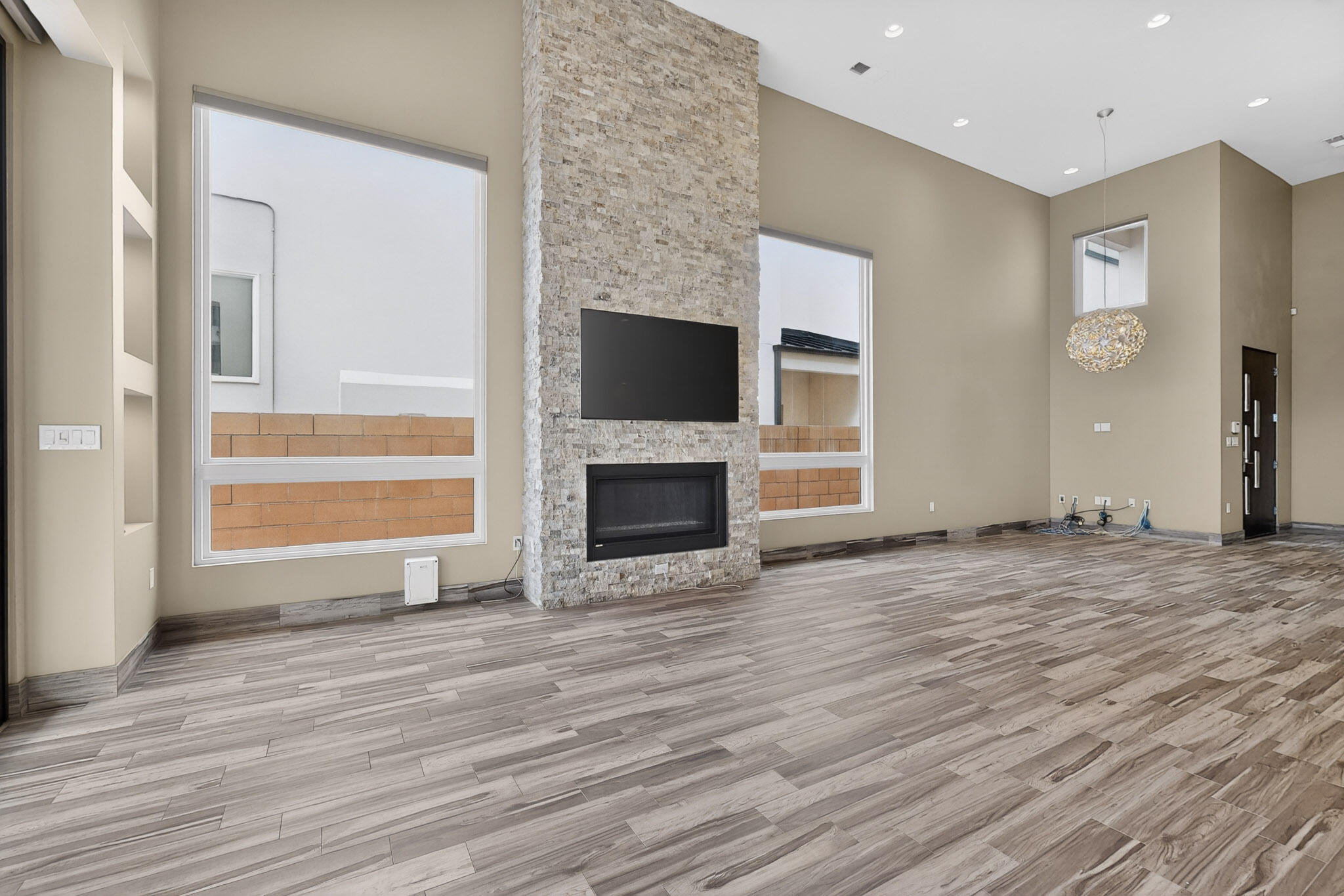 8815 Silver Oak Lane NE