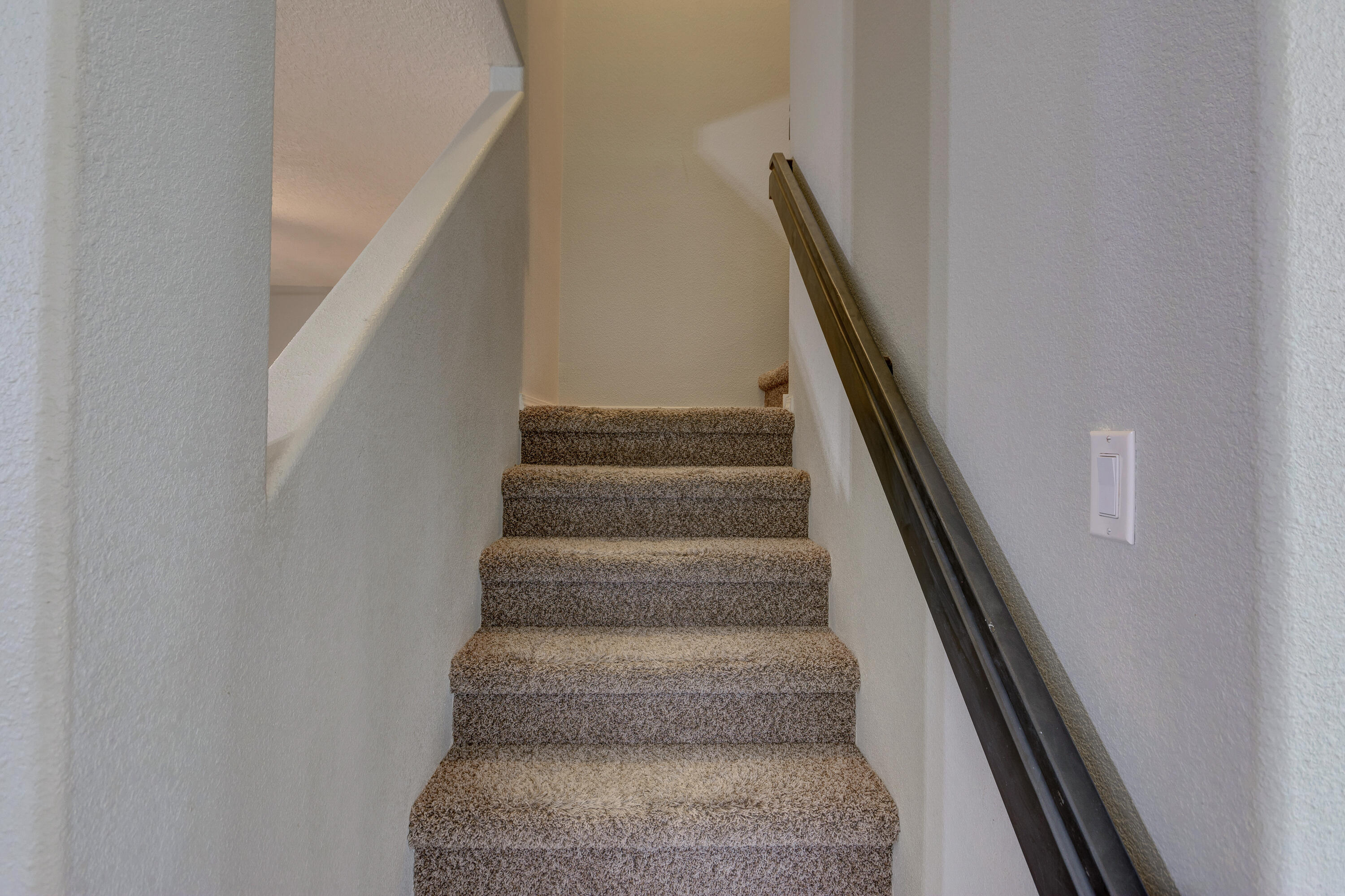 3253 Llano Vista Loop NE