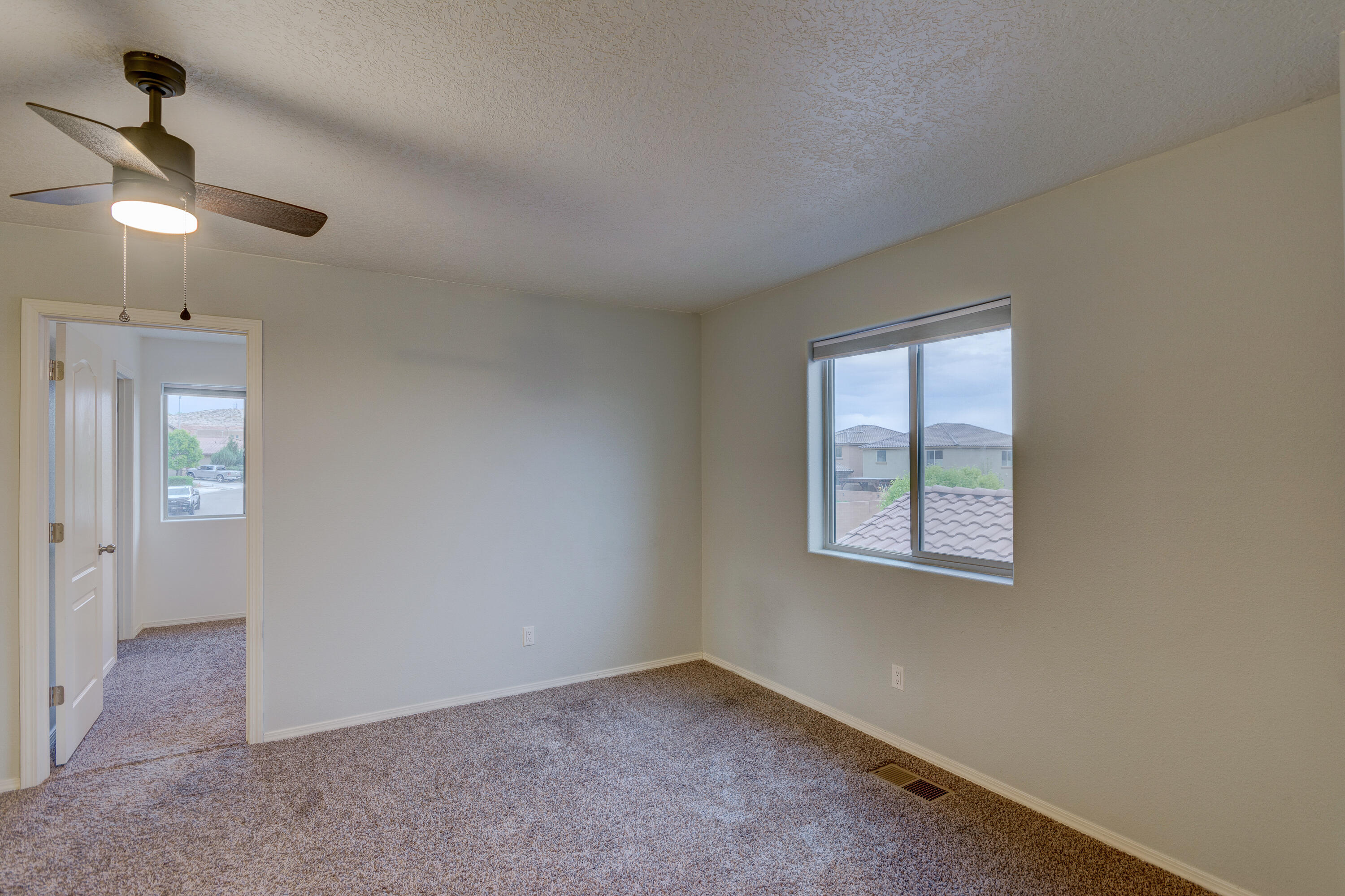 3253 Llano Vista Loop NE
