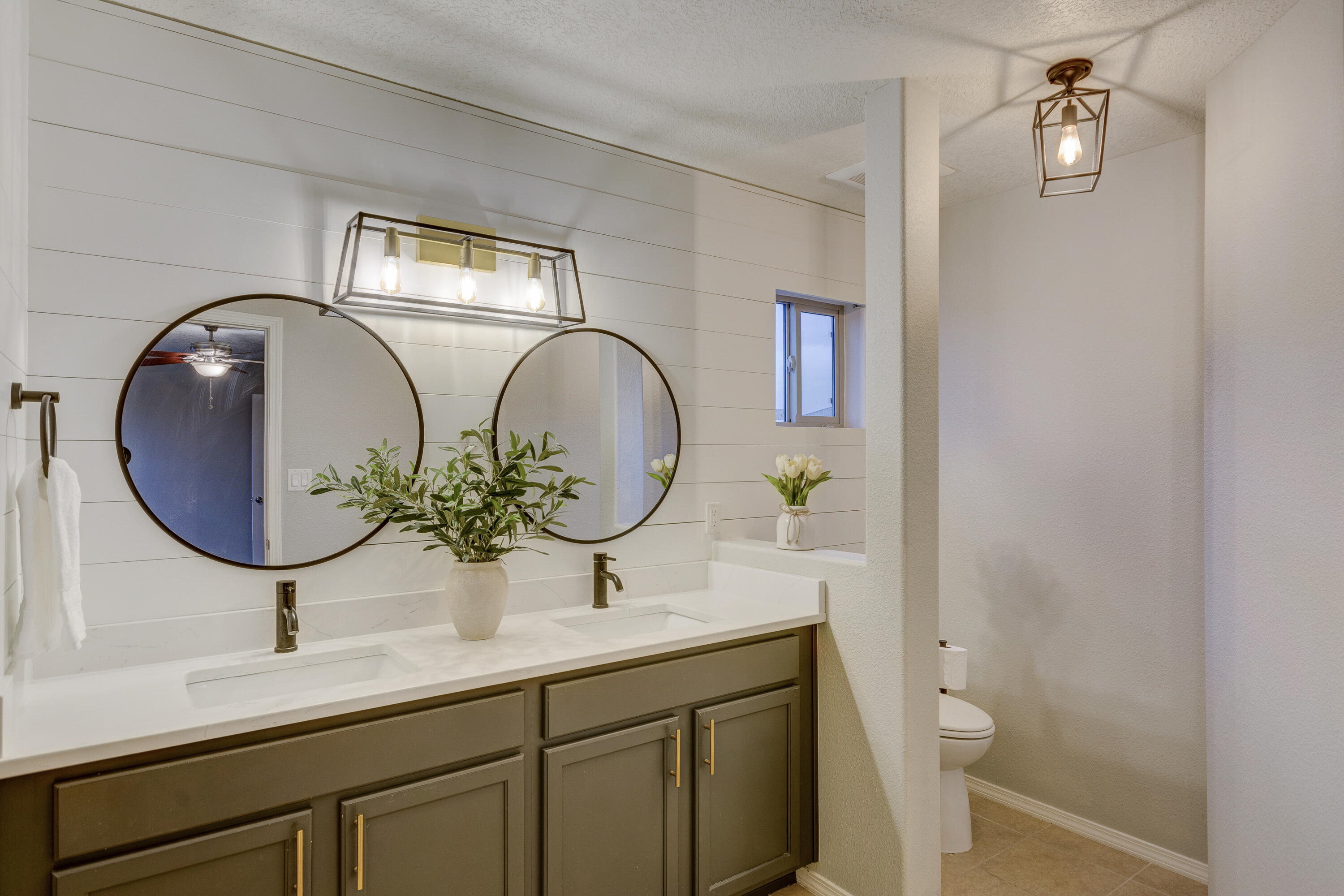 3253 Llano Vista Loop NE