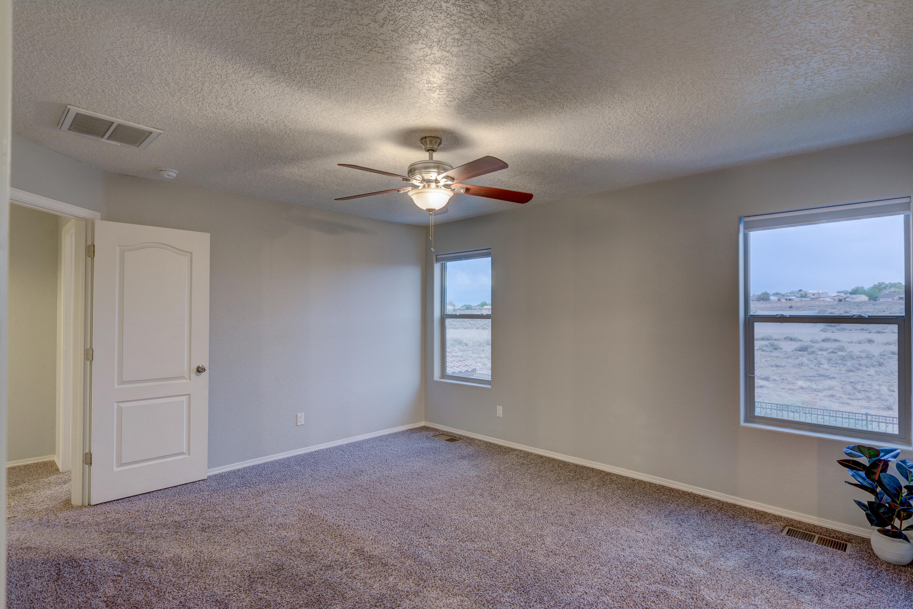 3253 Llano Vista Loop NE