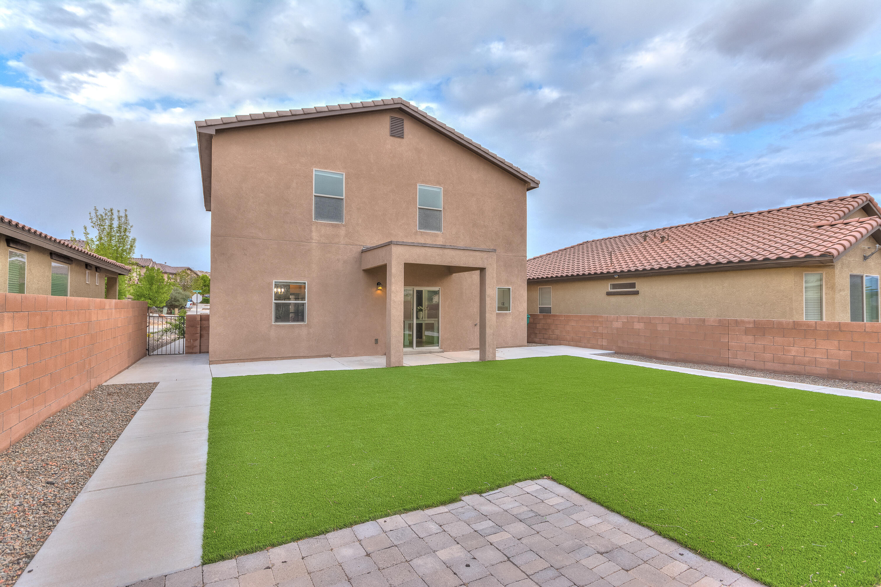 3253 Llano Vista Loop NE