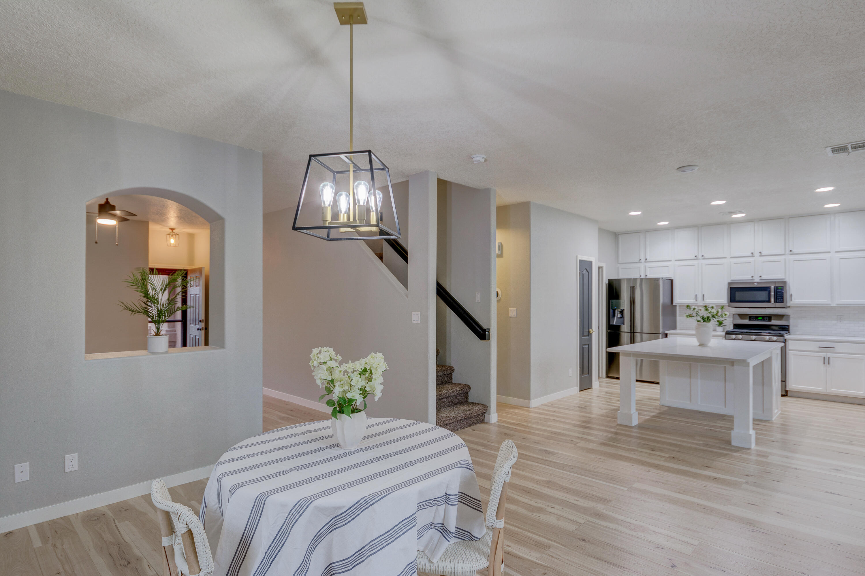 3253 Llano Vista Loop NE
