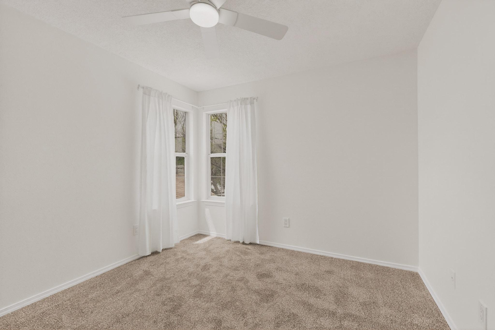 916 Tony Sanchez Drive SE