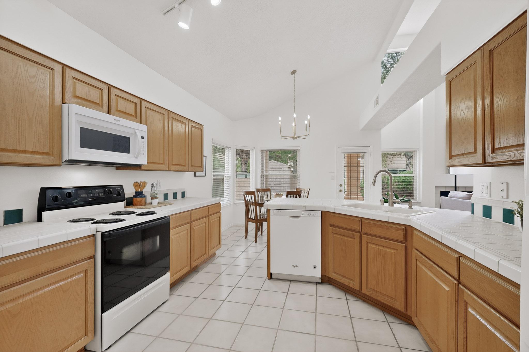 916 Tony Sanchez Drive SE