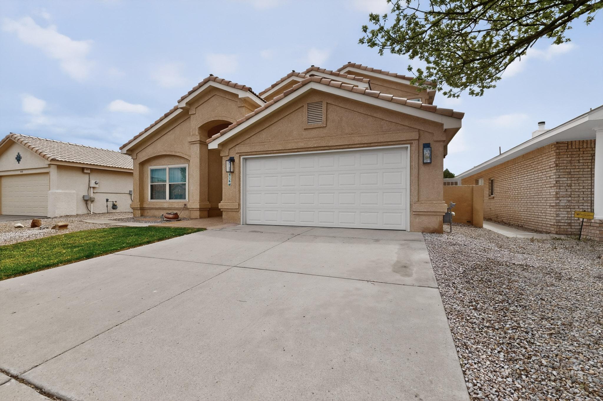 916 Tony Sanchez Drive SE