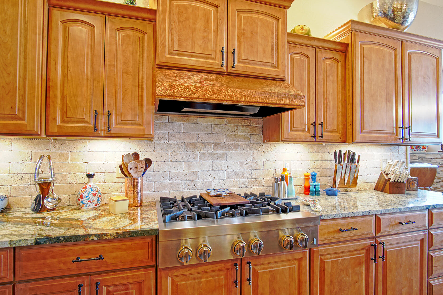 8831 Black Oak Court NE