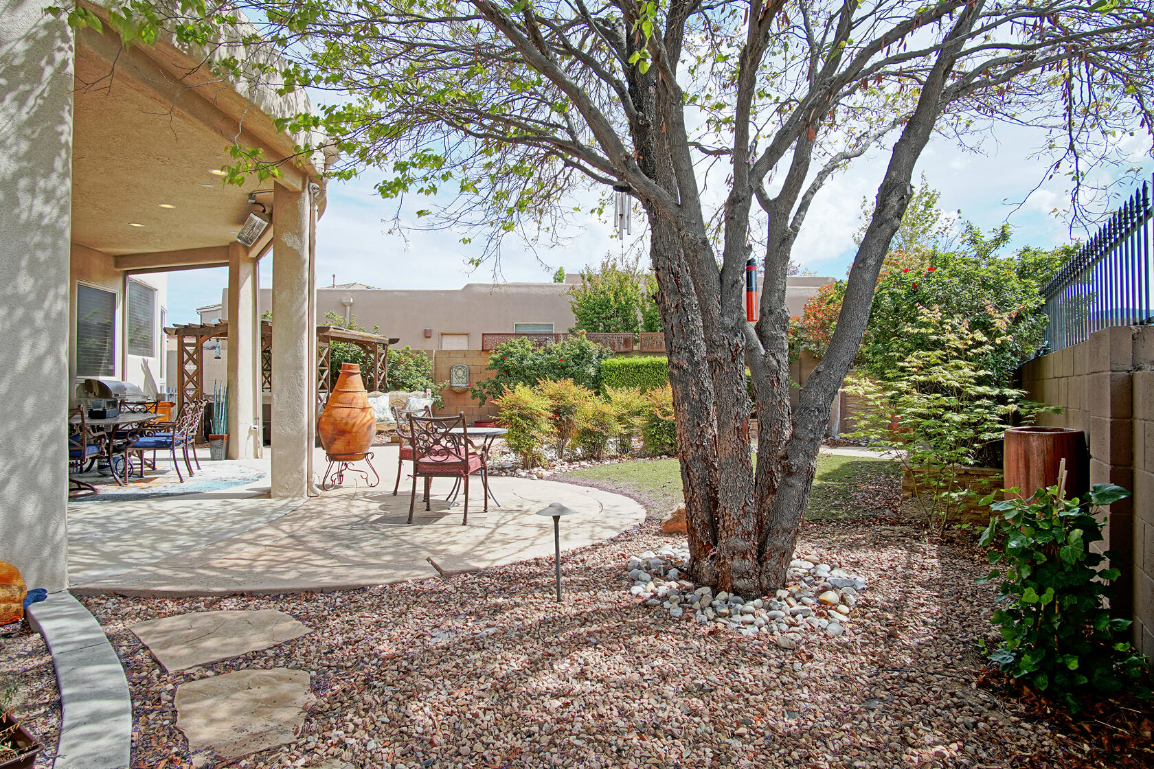 8831 Black Oak Court NE