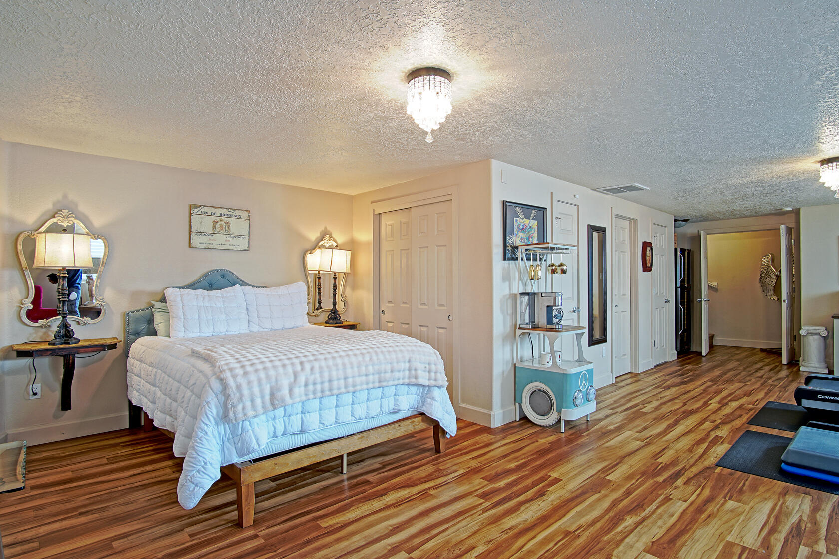 8831 Black Oak Court NE