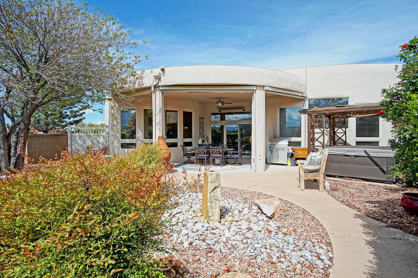 8831 Black Oak Court NE