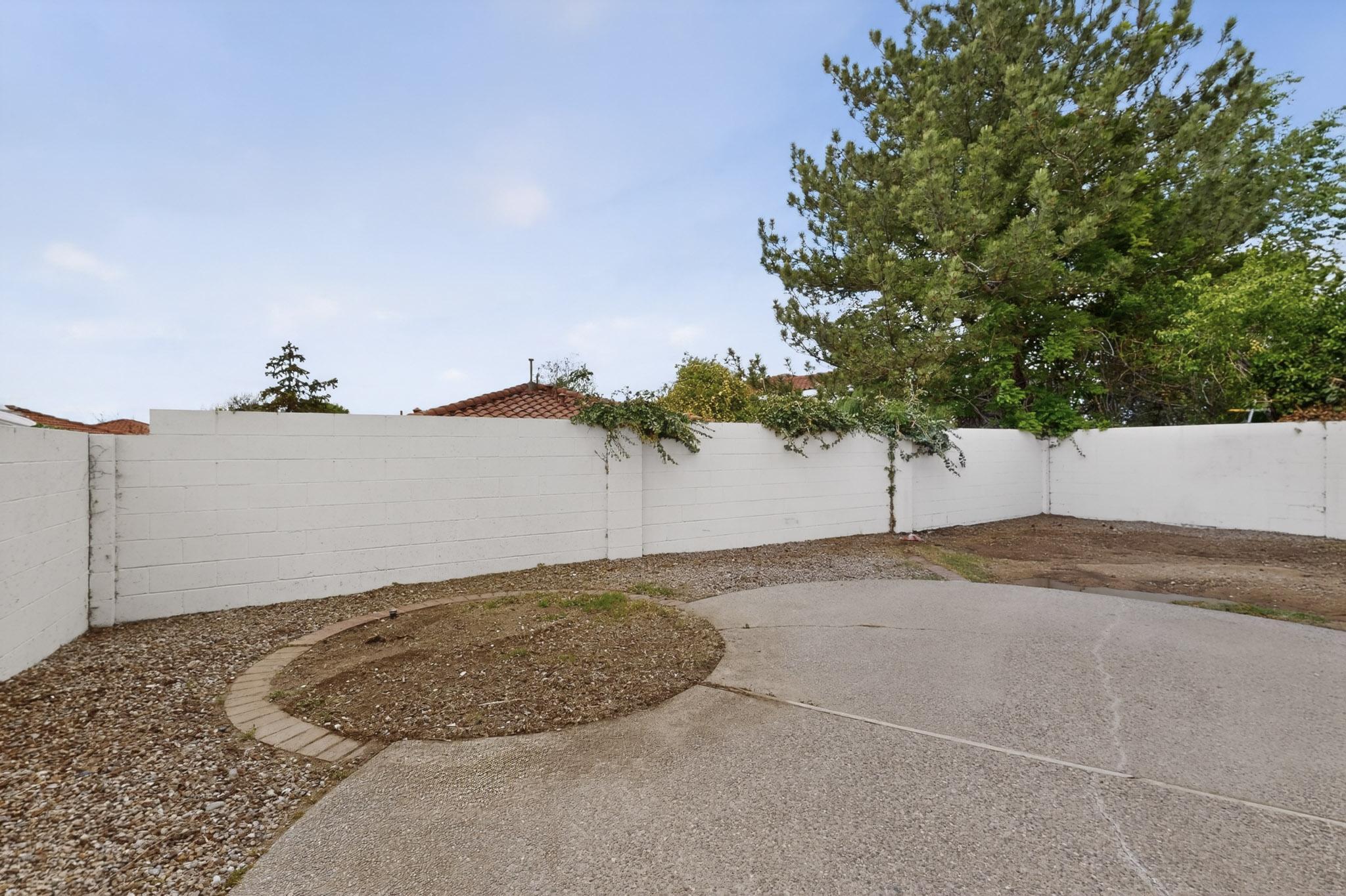 6125 Rosetree Place NE
