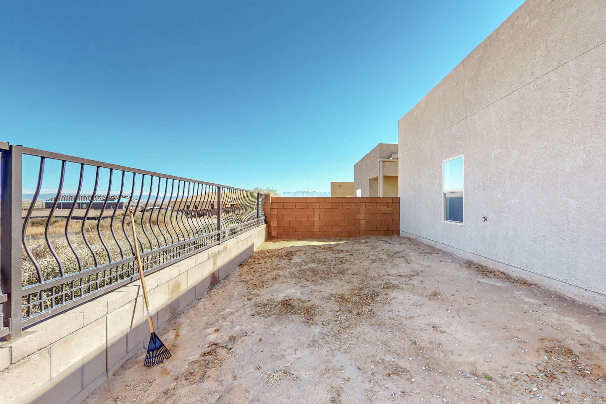 1820 Villa Contesa Loop NW