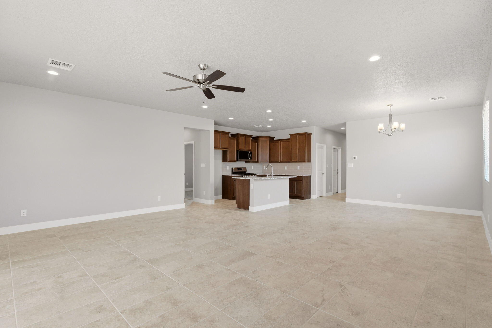4301 Mountain Trail Loop NE