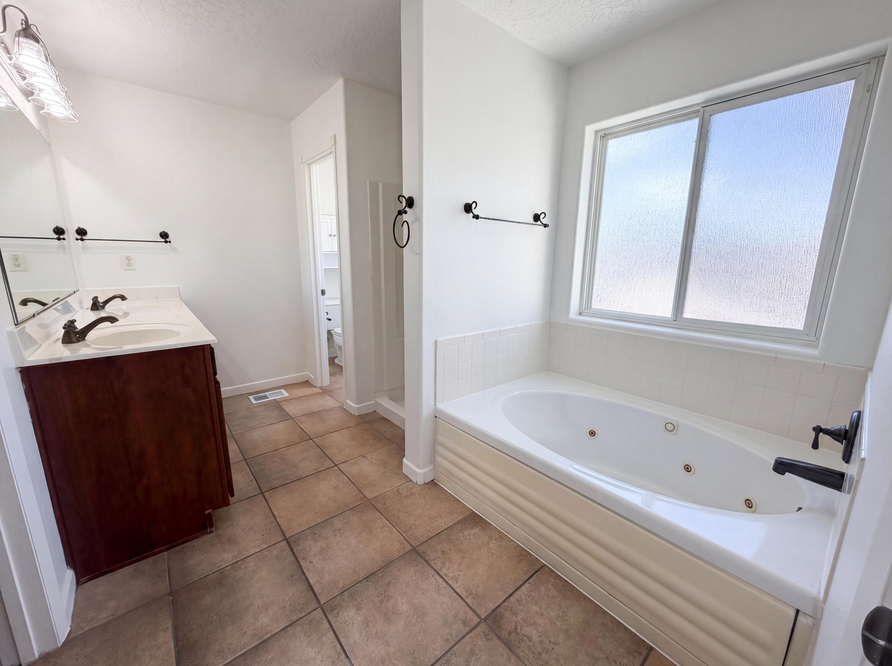1313 Reynosa Loop SE