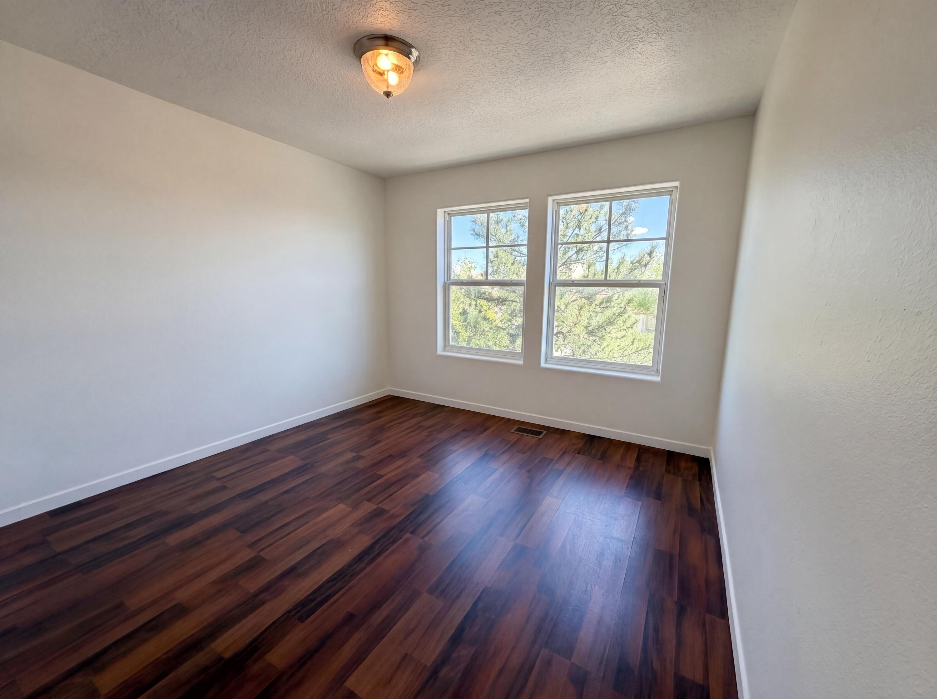 1313 Reynosa Loop SE