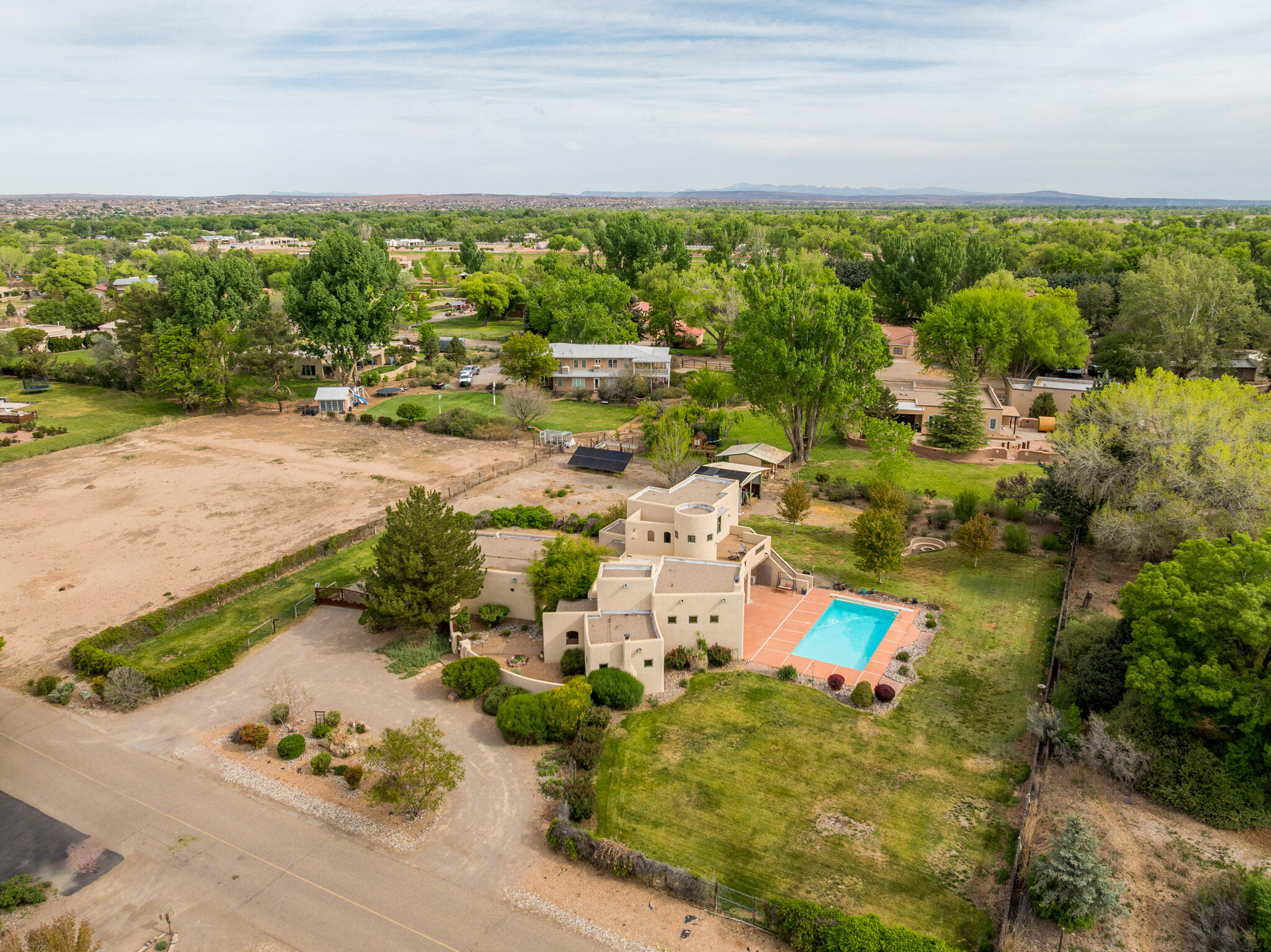 505 Camino De Lucia
