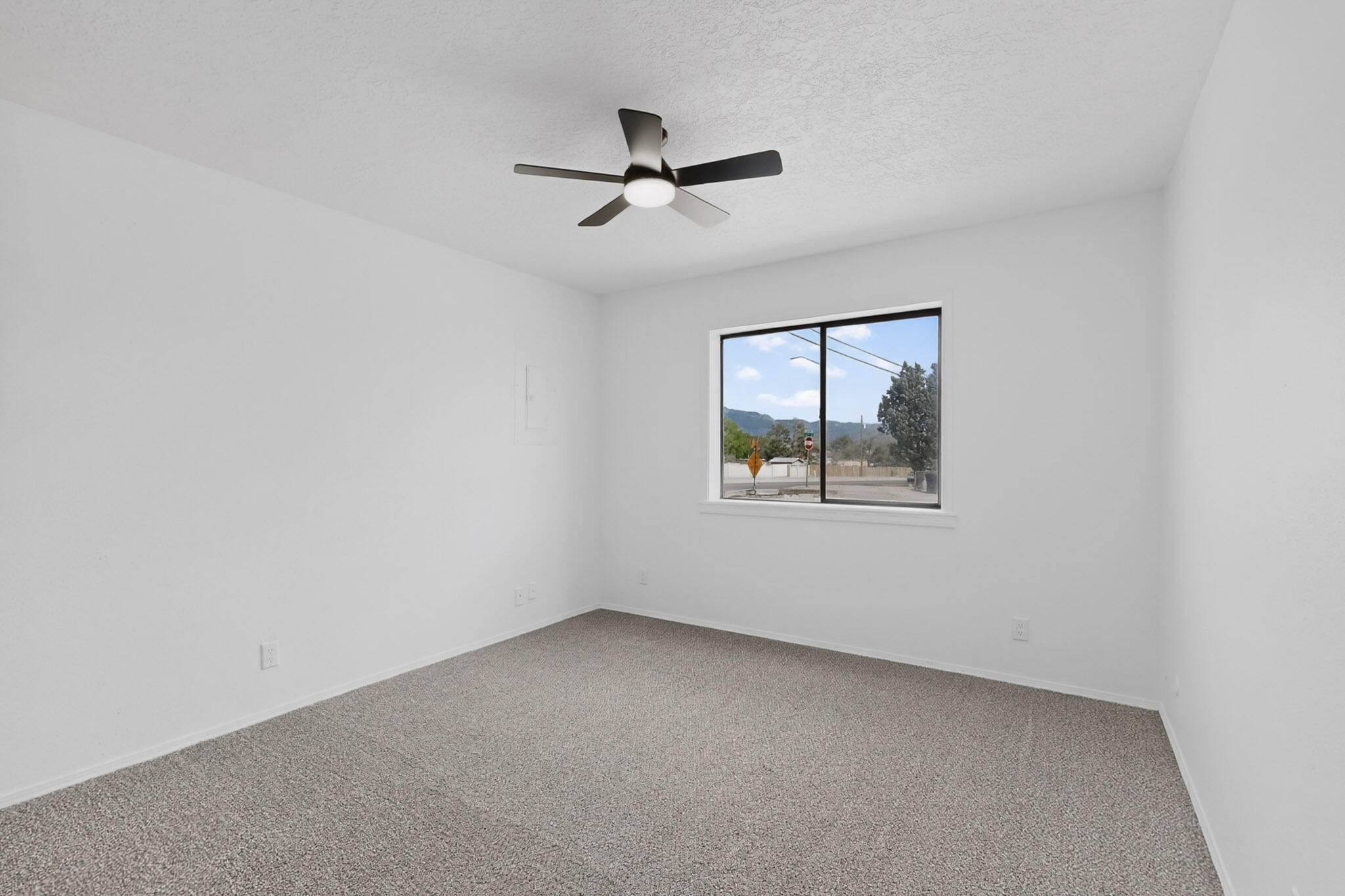 1401 35th Circle SE