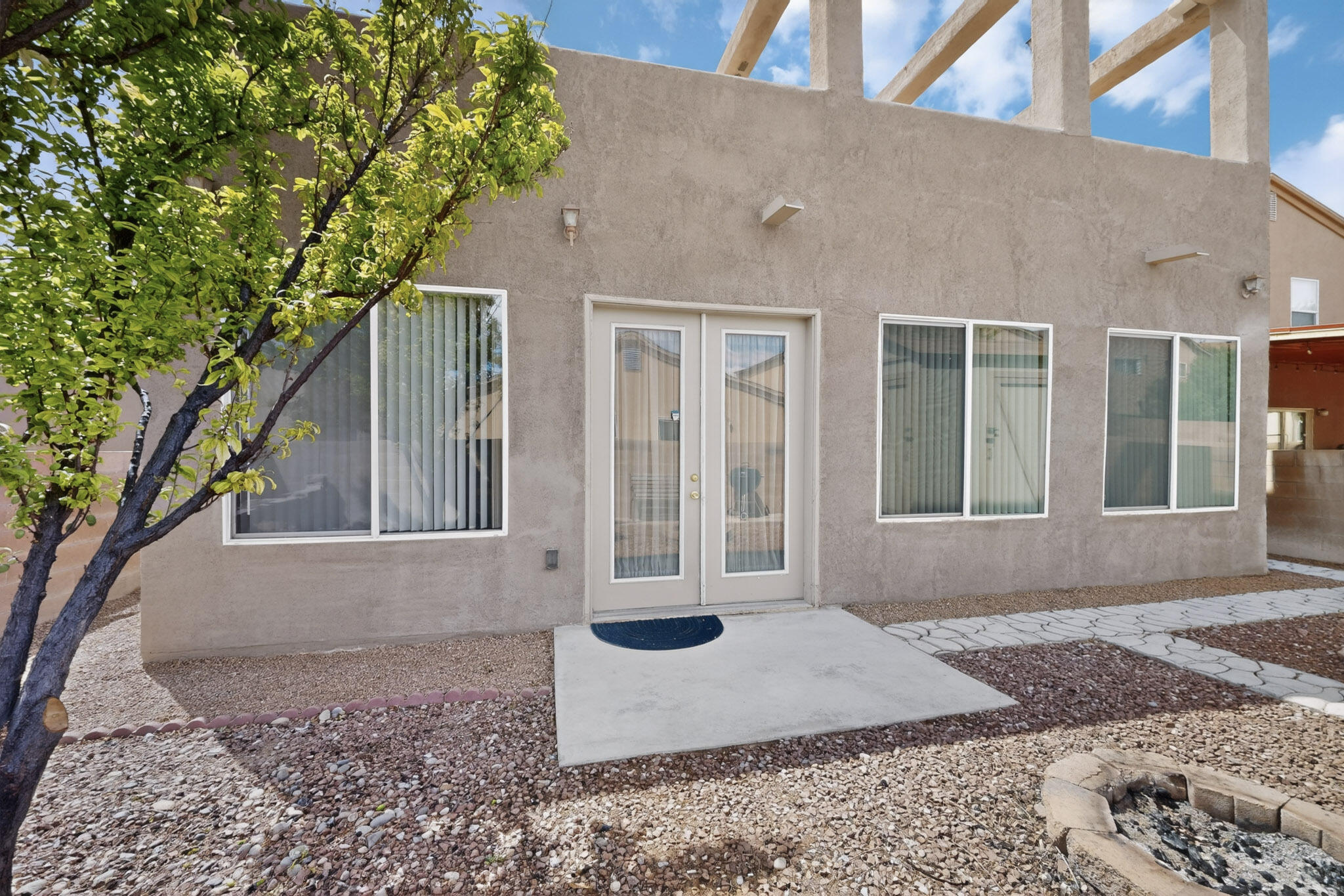 8505 Llano Vista Avenue SW