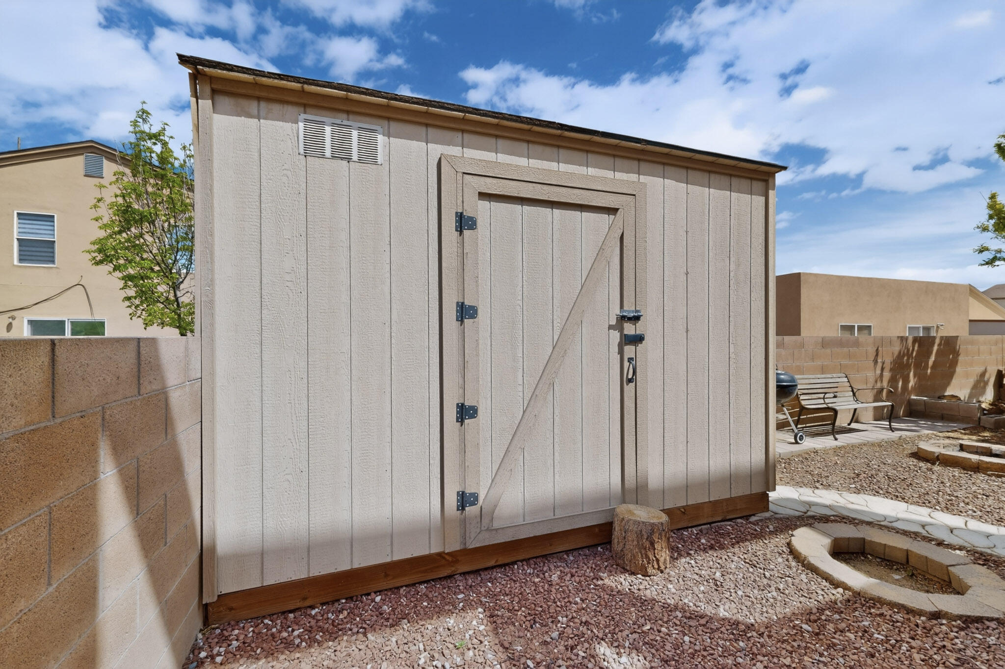 8505 Llano Vista Avenue SW