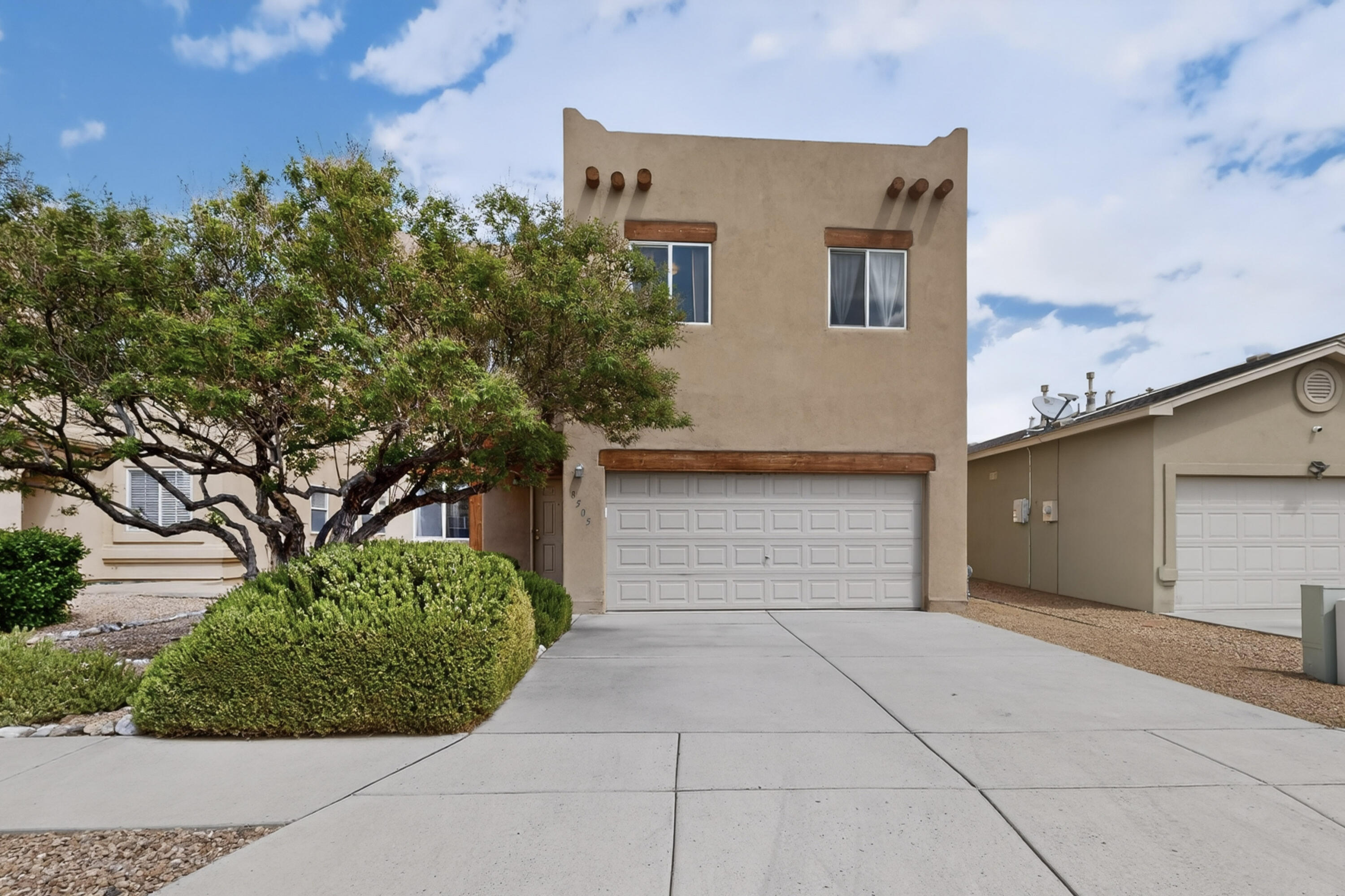 8505 Llano Vista Avenue SW