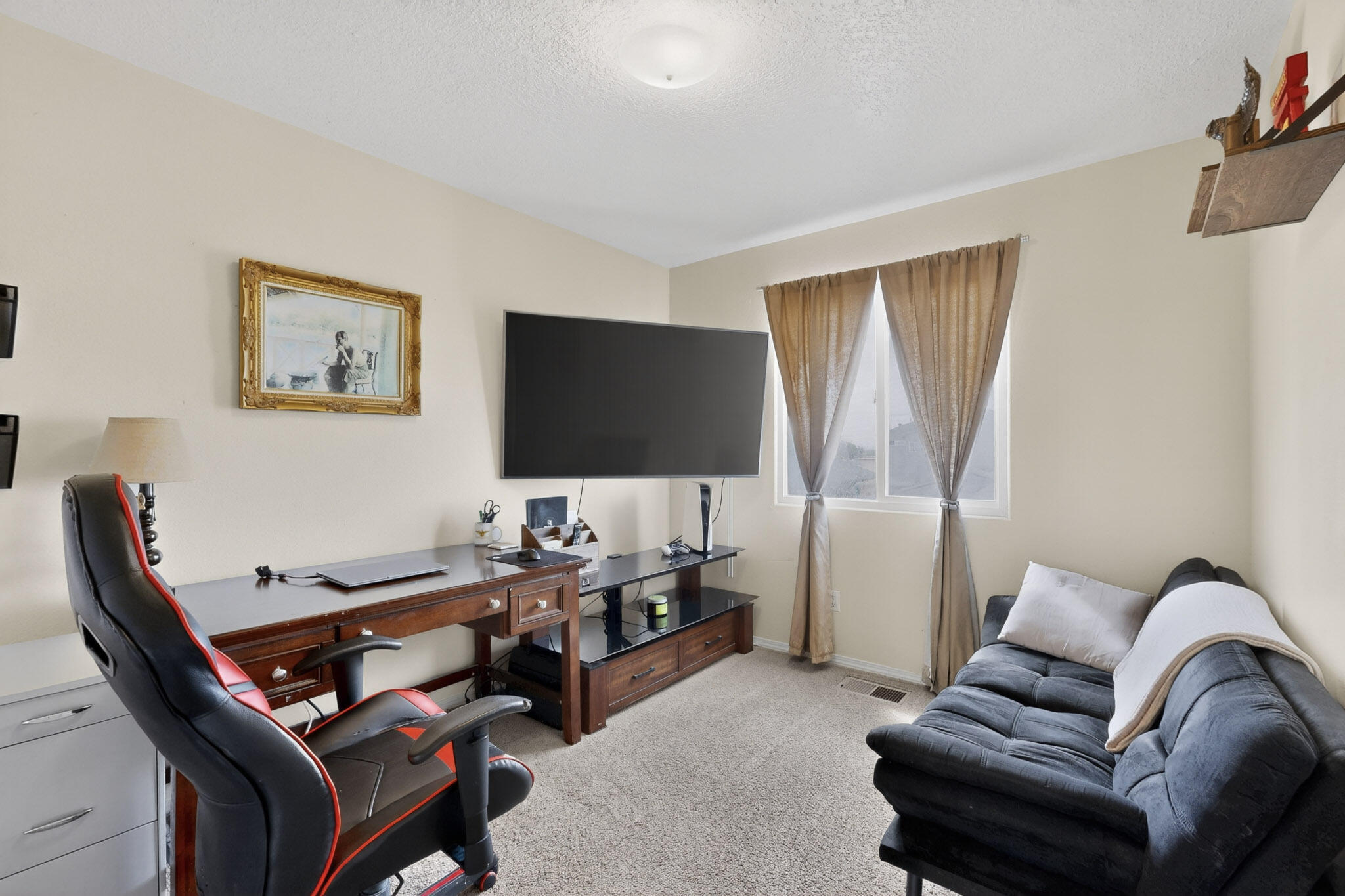 8505 Llano Vista Avenue SW