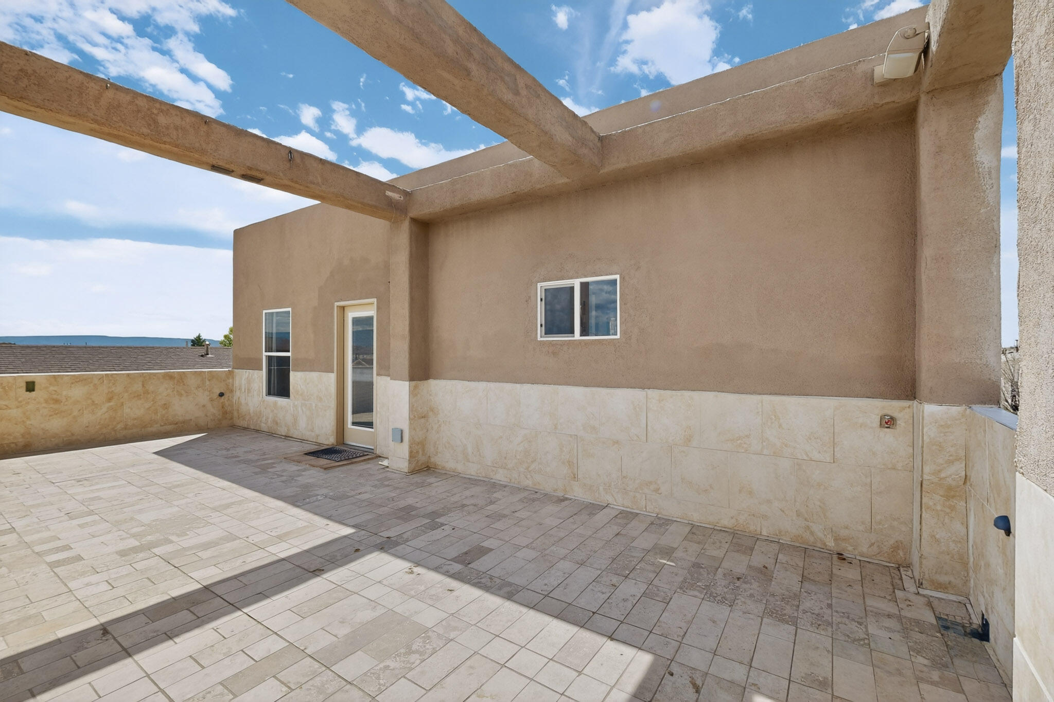 8505 Llano Vista Avenue SW