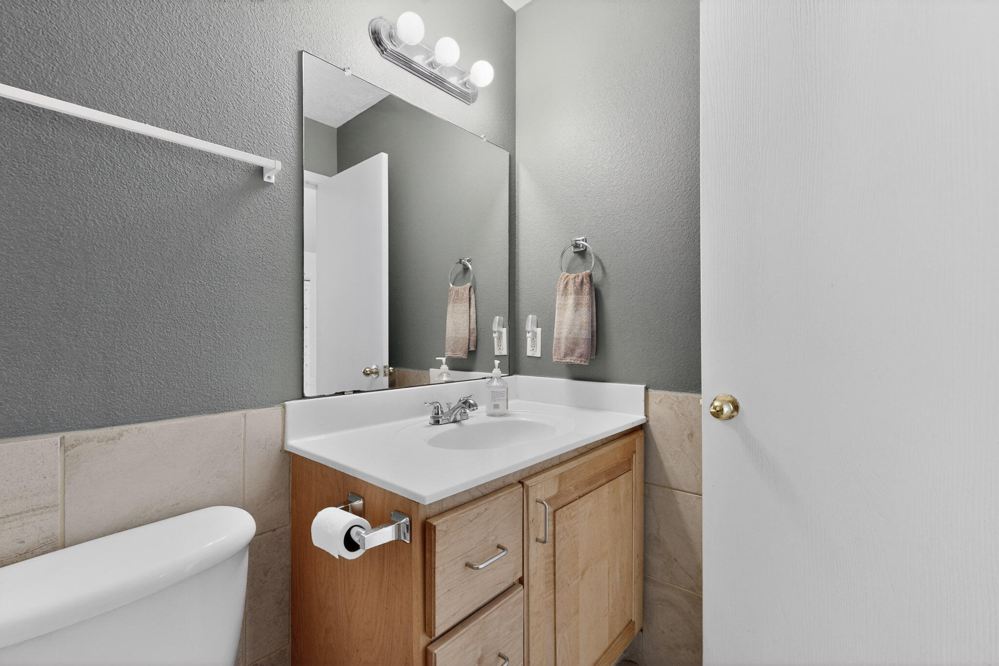 8505 Llano Vista Avenue SW