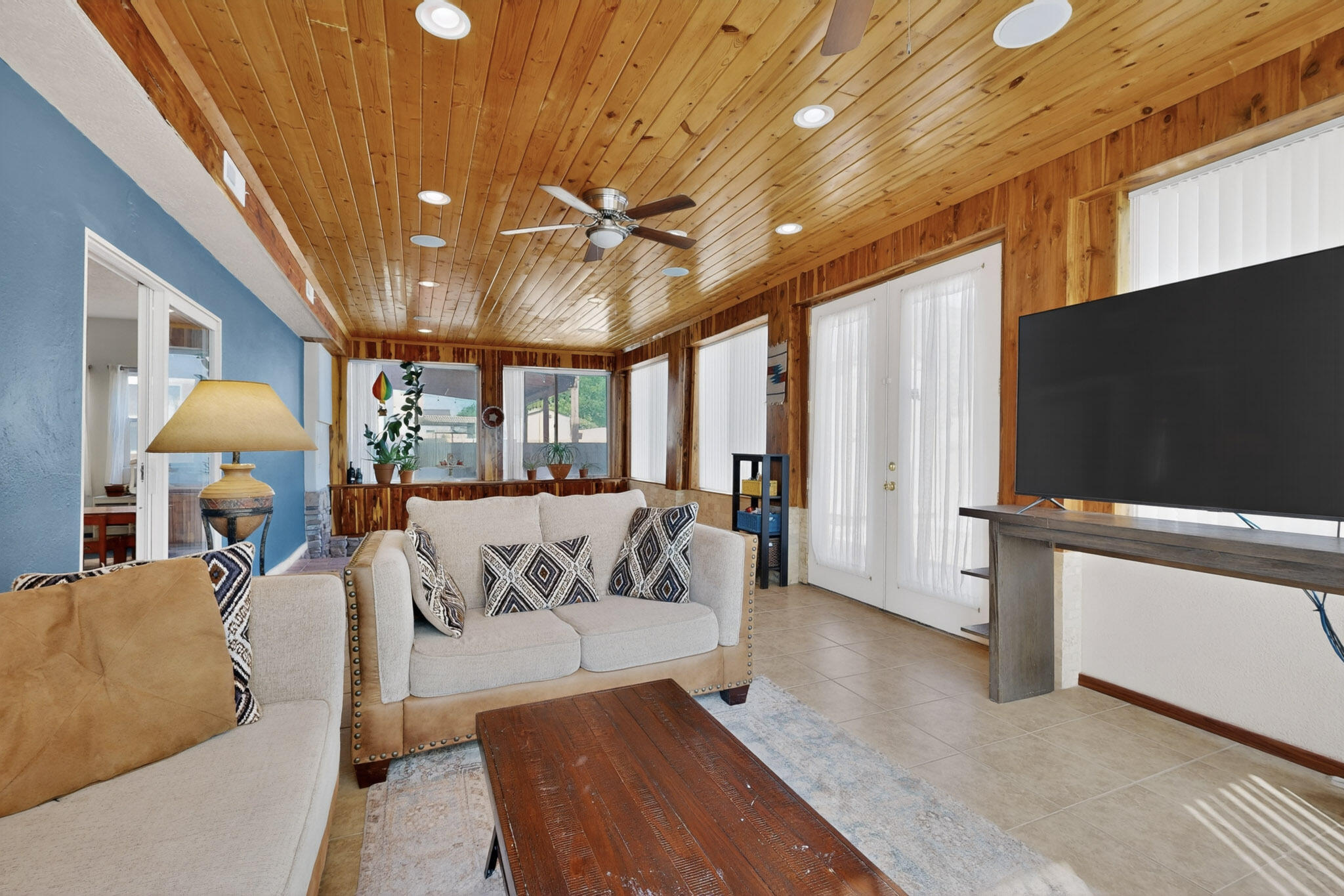 8505 Llano Vista Avenue SW