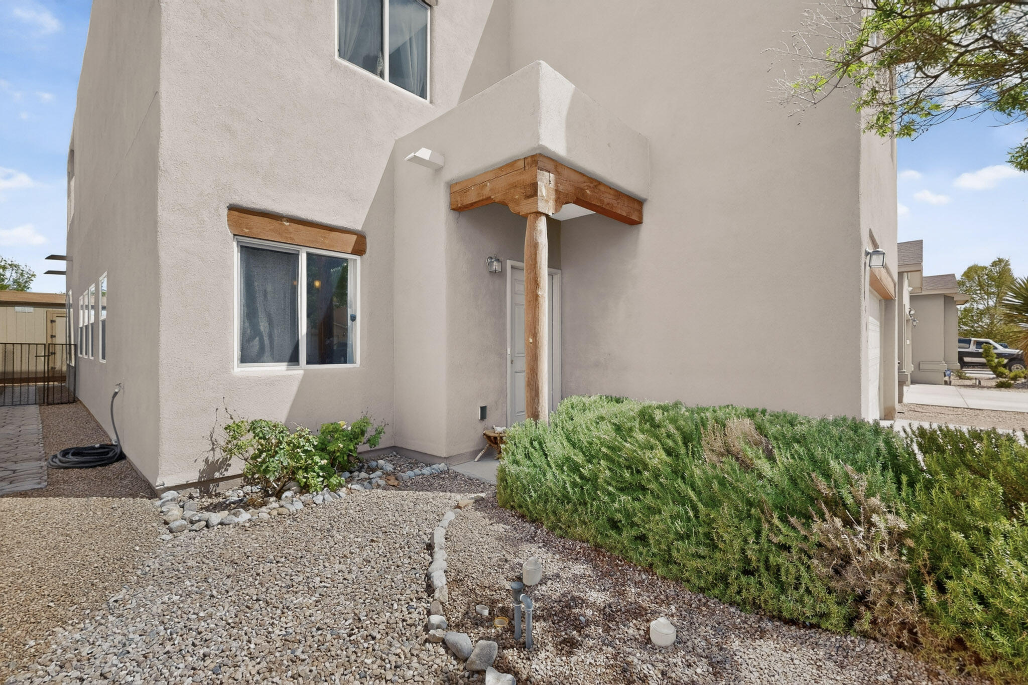 8505 Llano Vista Avenue SW