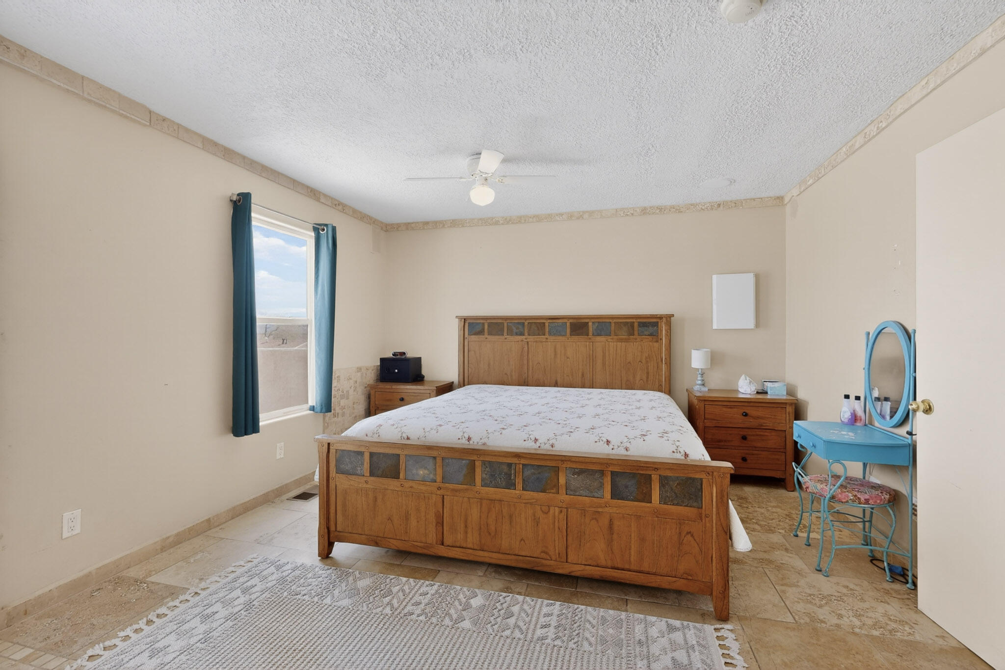 8505 Llano Vista Avenue SW