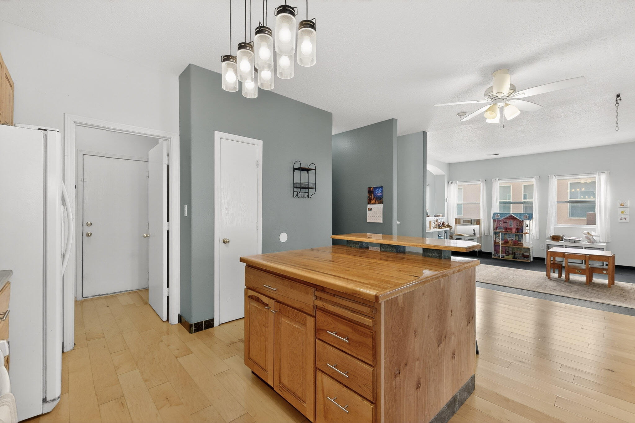 8505 Llano Vista Avenue SW