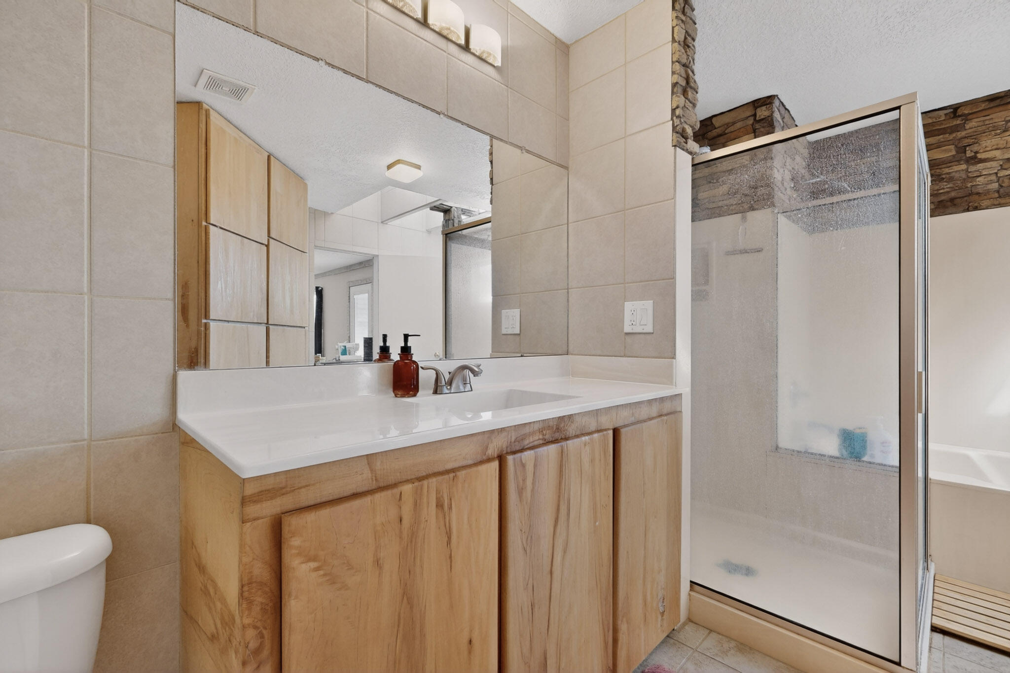 8505 Llano Vista Avenue SW