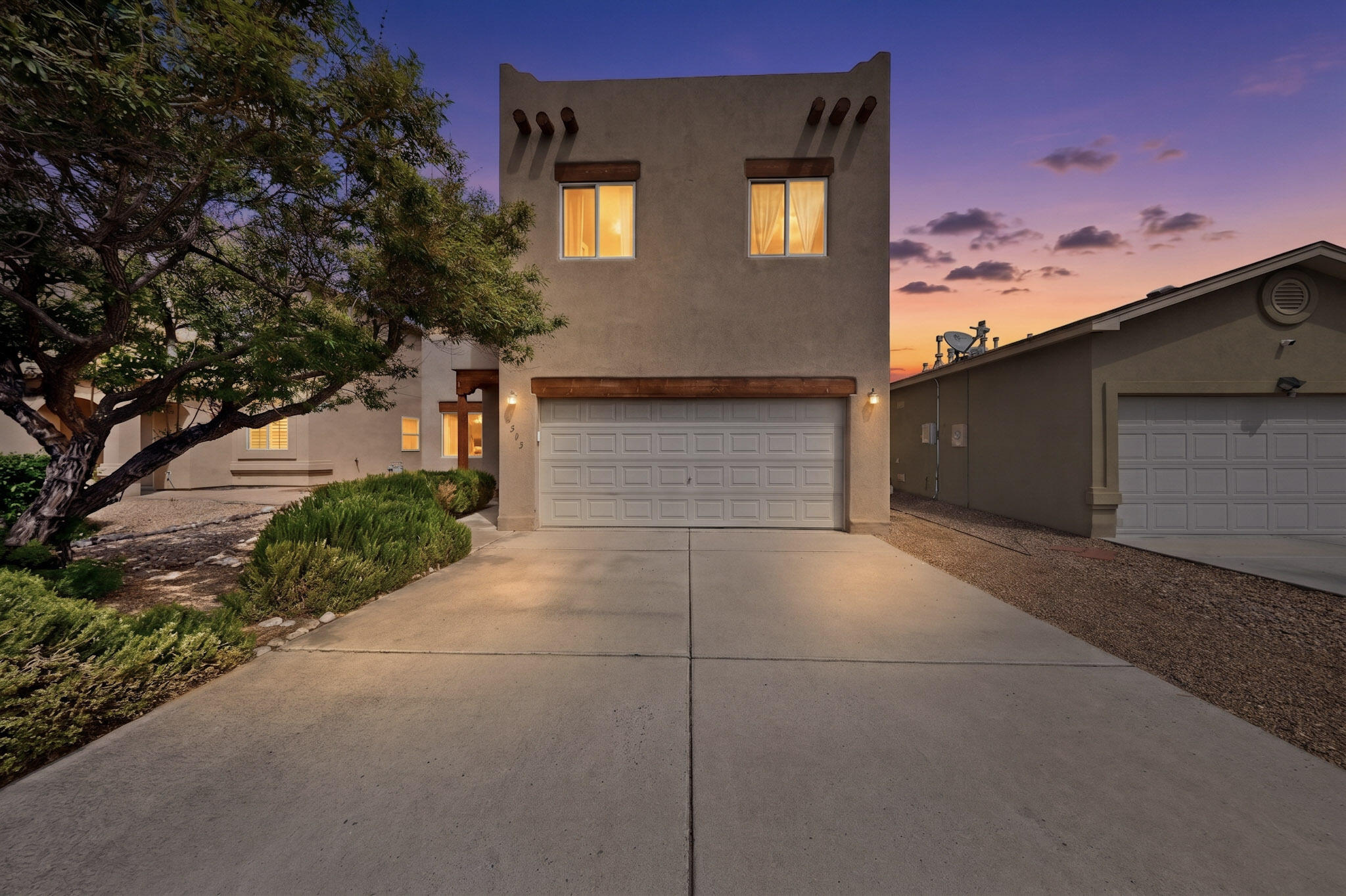 8505 Llano Vista Avenue SW