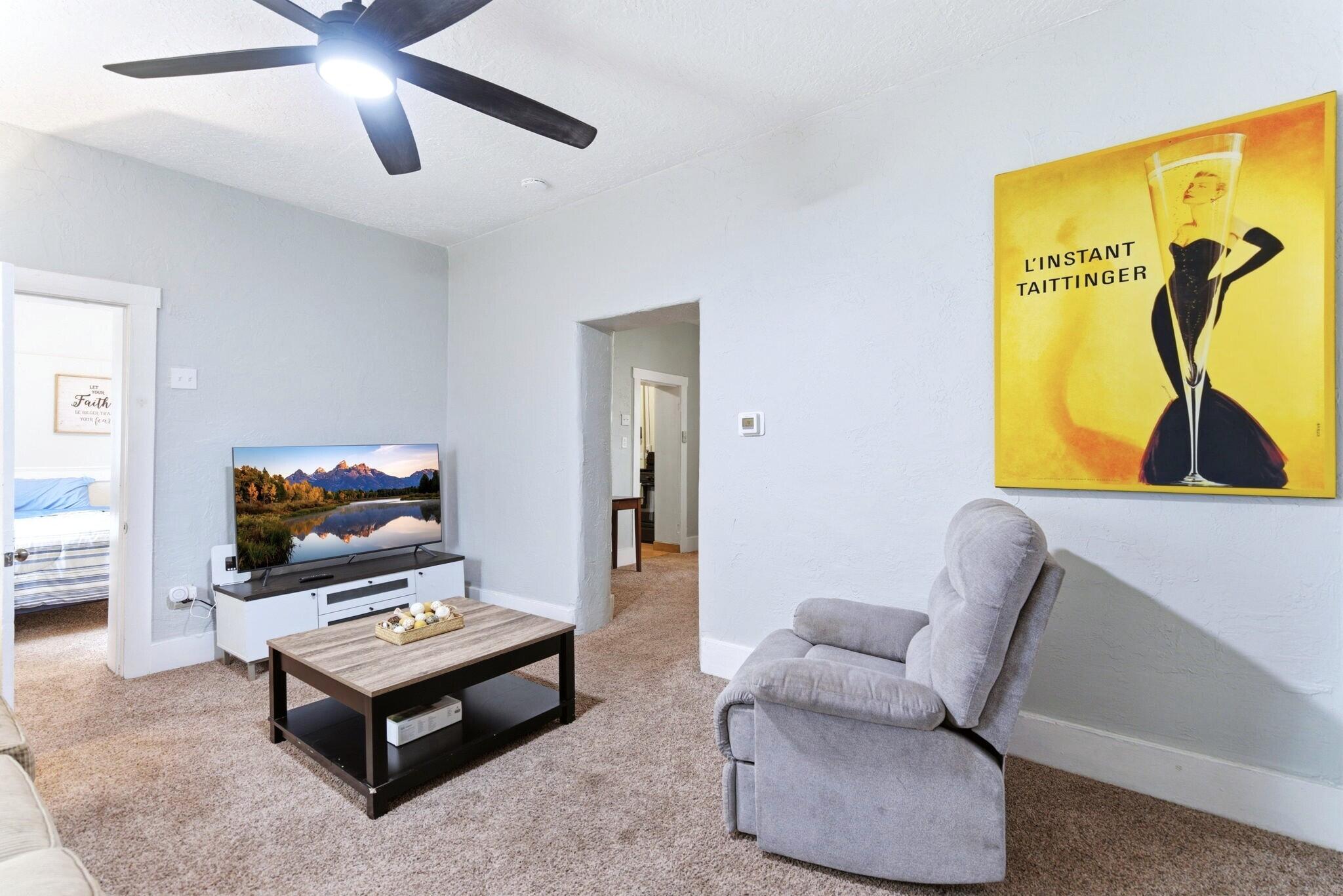 615 Keleher Avenue NW