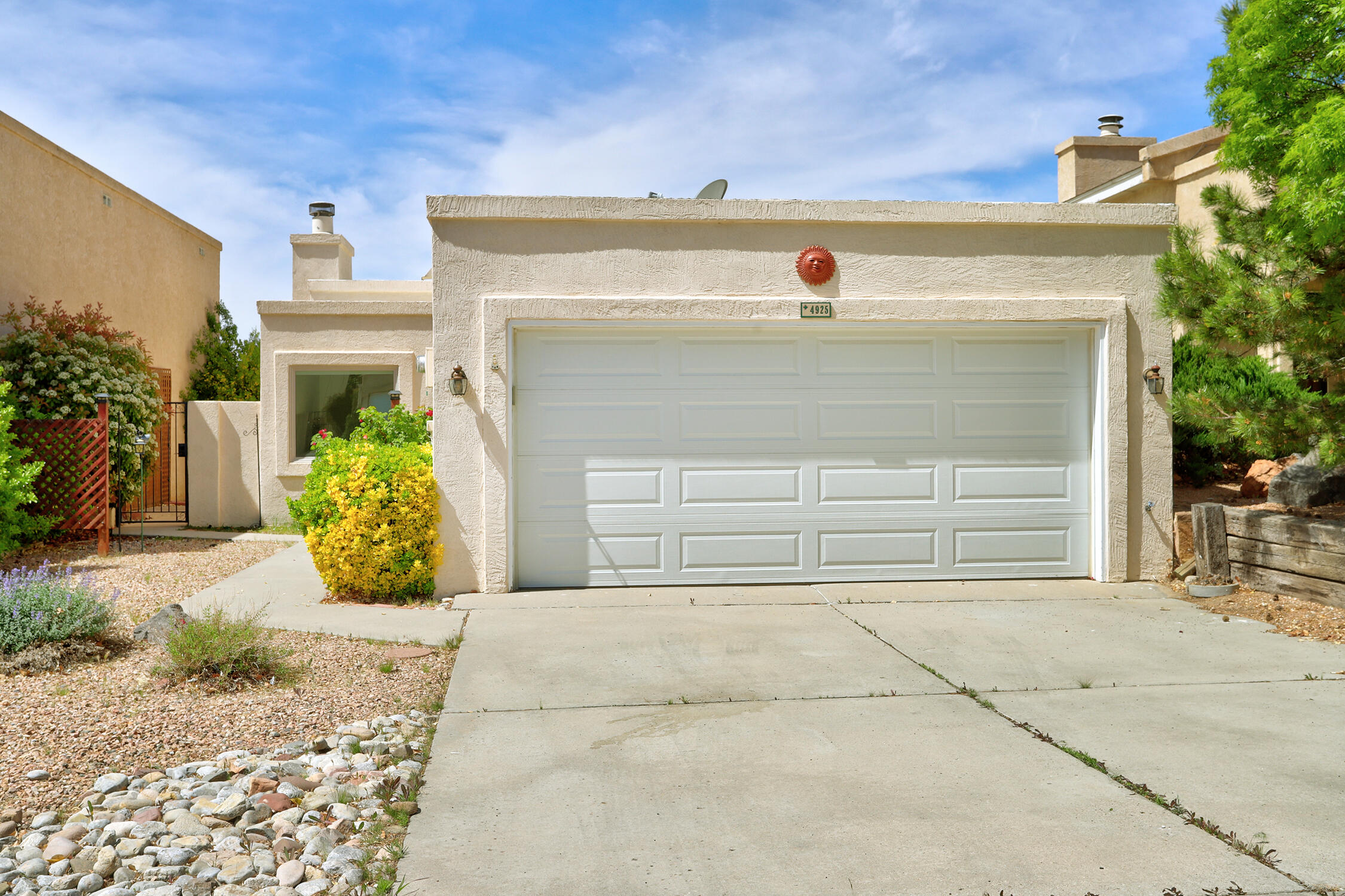 4925 Edwards Drive NE