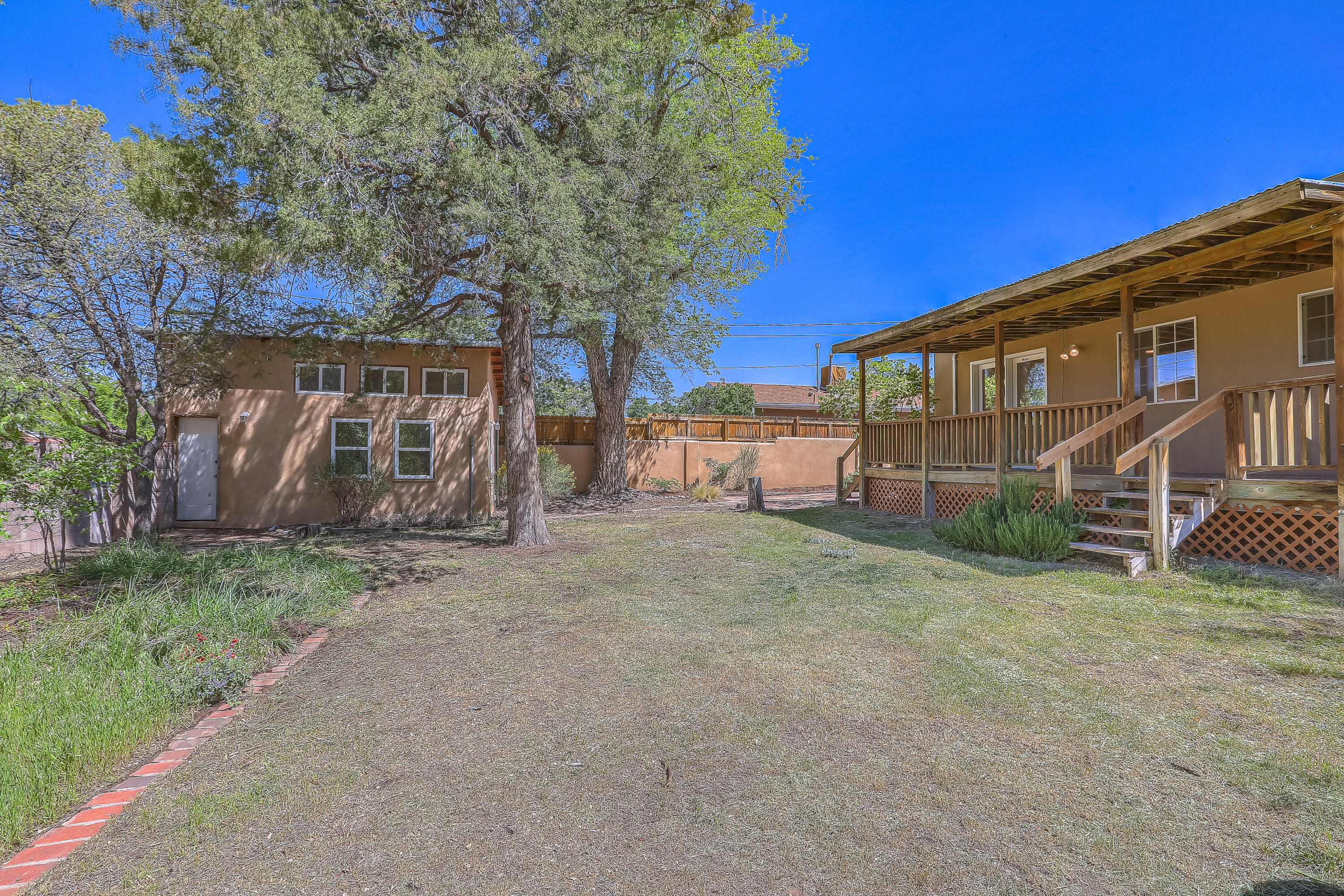 319 Richmond Drive SE