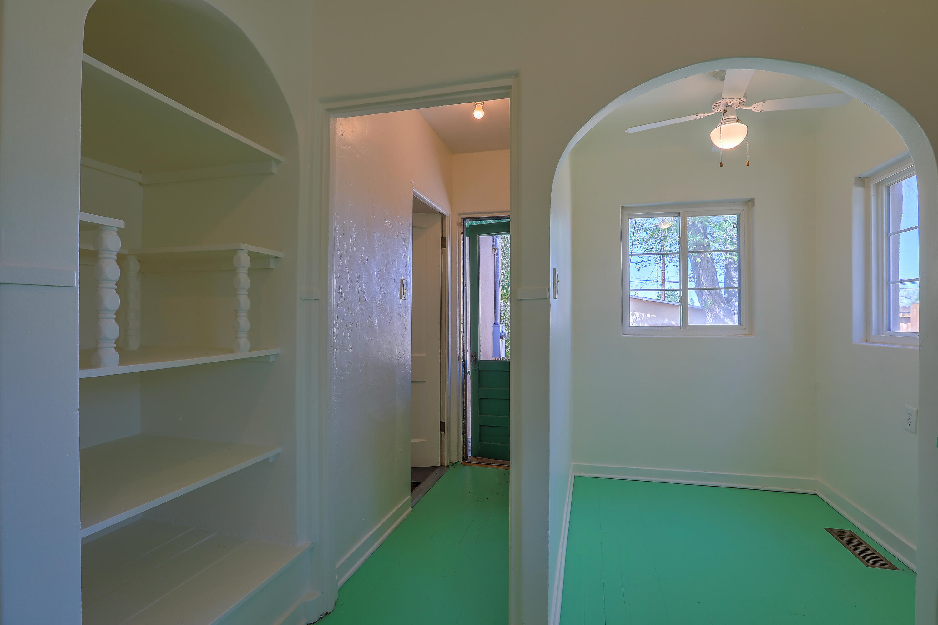 319 Richmond Drive SE