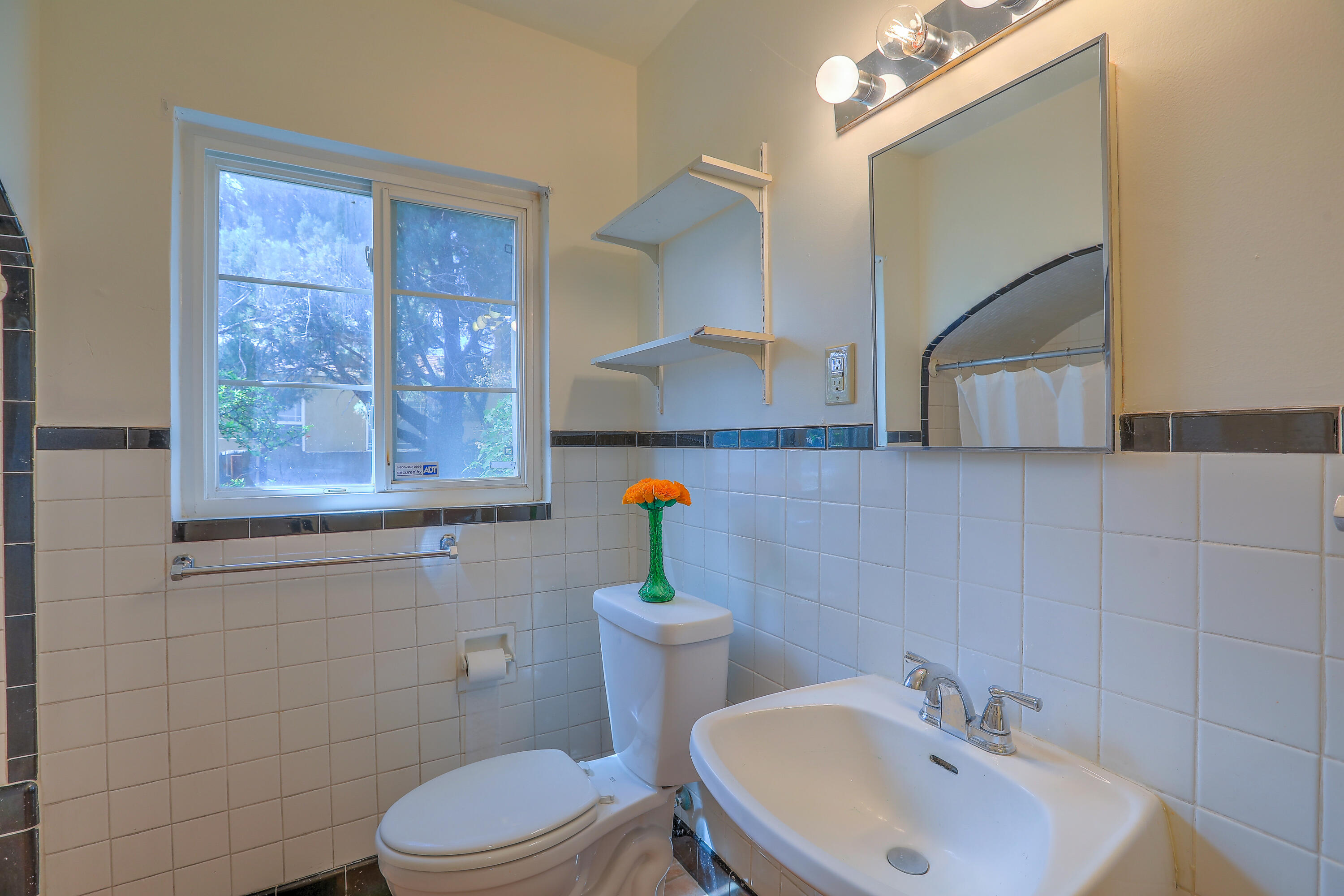 319 Richmond Drive SE