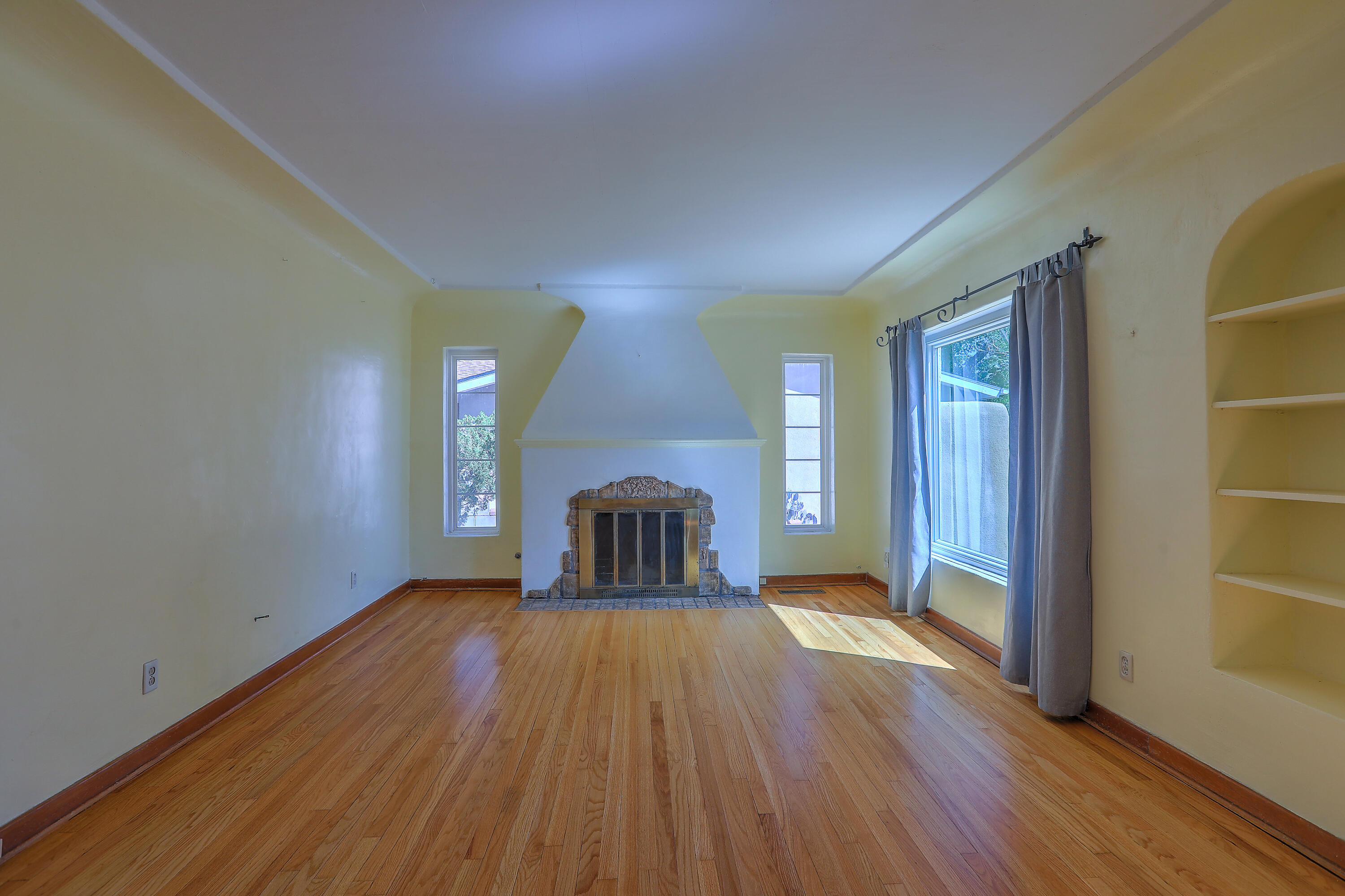 319 Richmond Drive SE