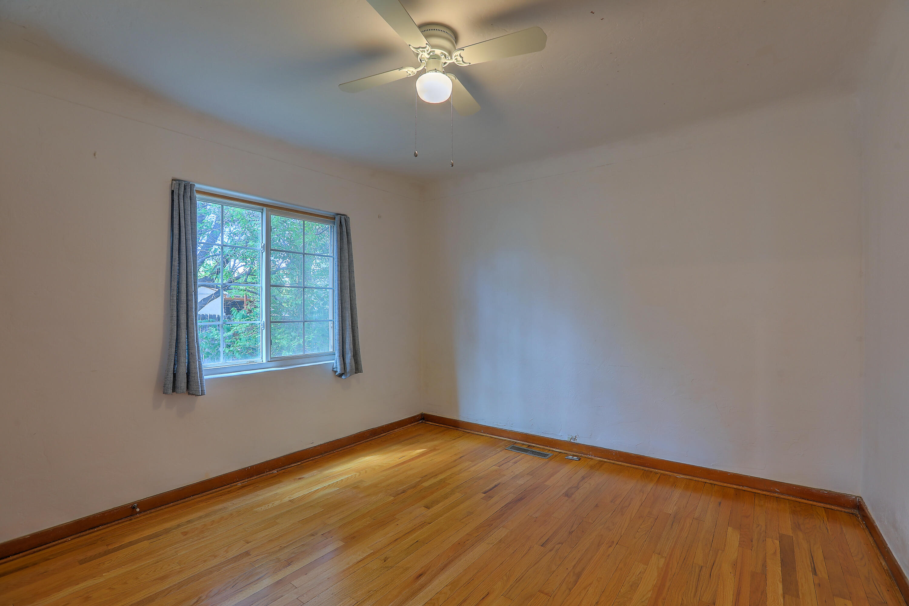 319 Richmond Drive SE