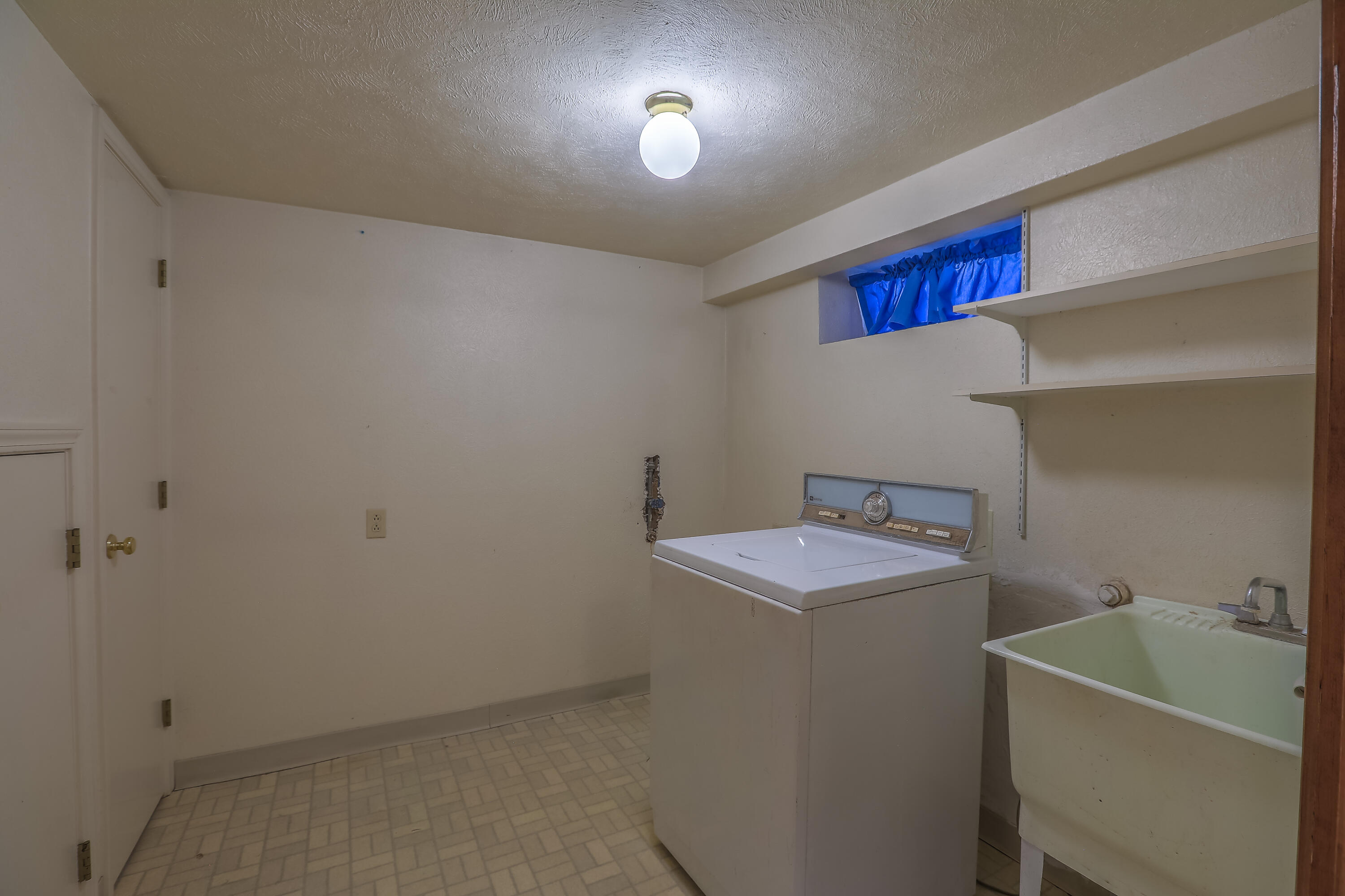 319 Richmond Drive SE