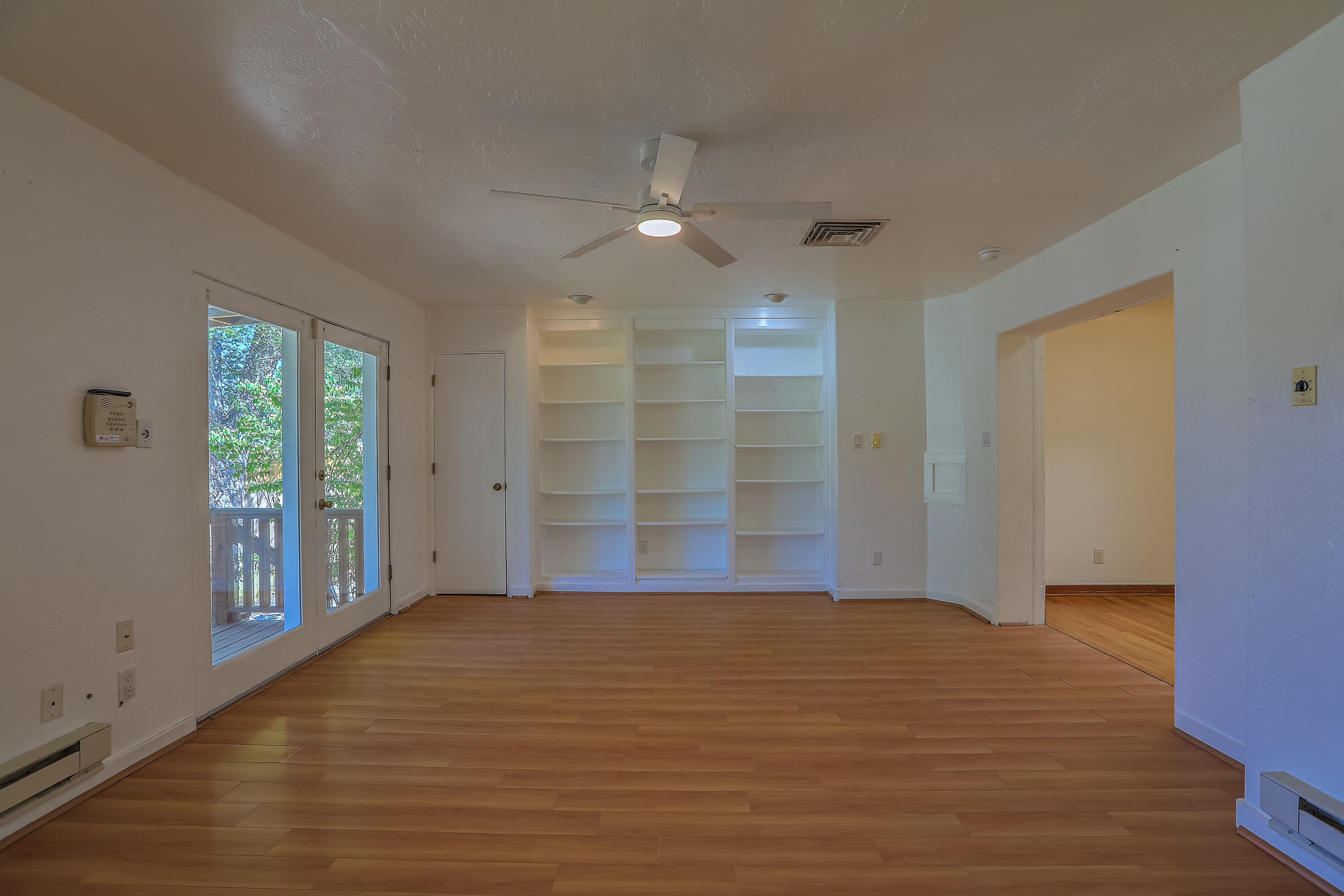 319 Richmond Drive SE