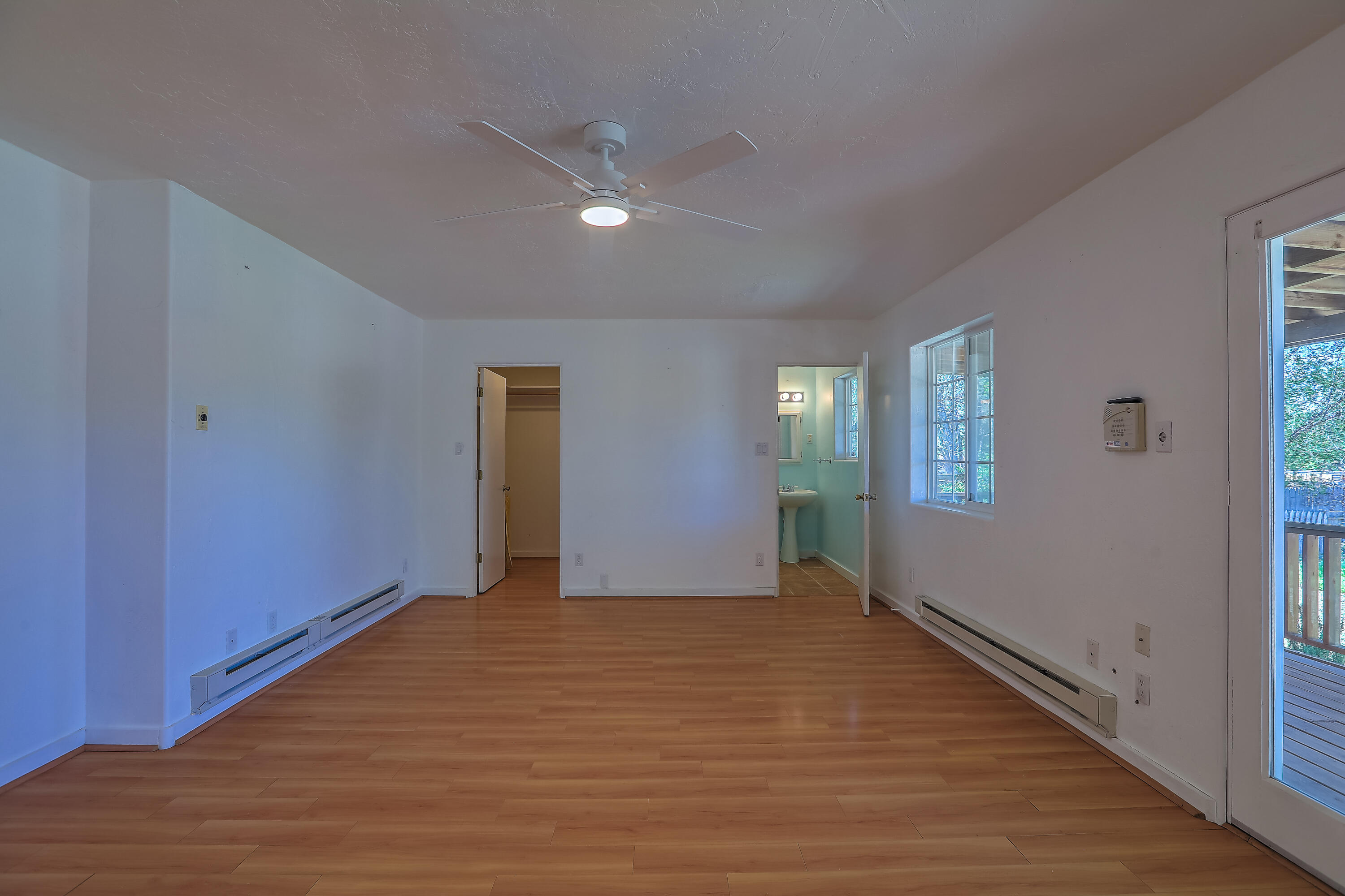 319 Richmond Drive SE