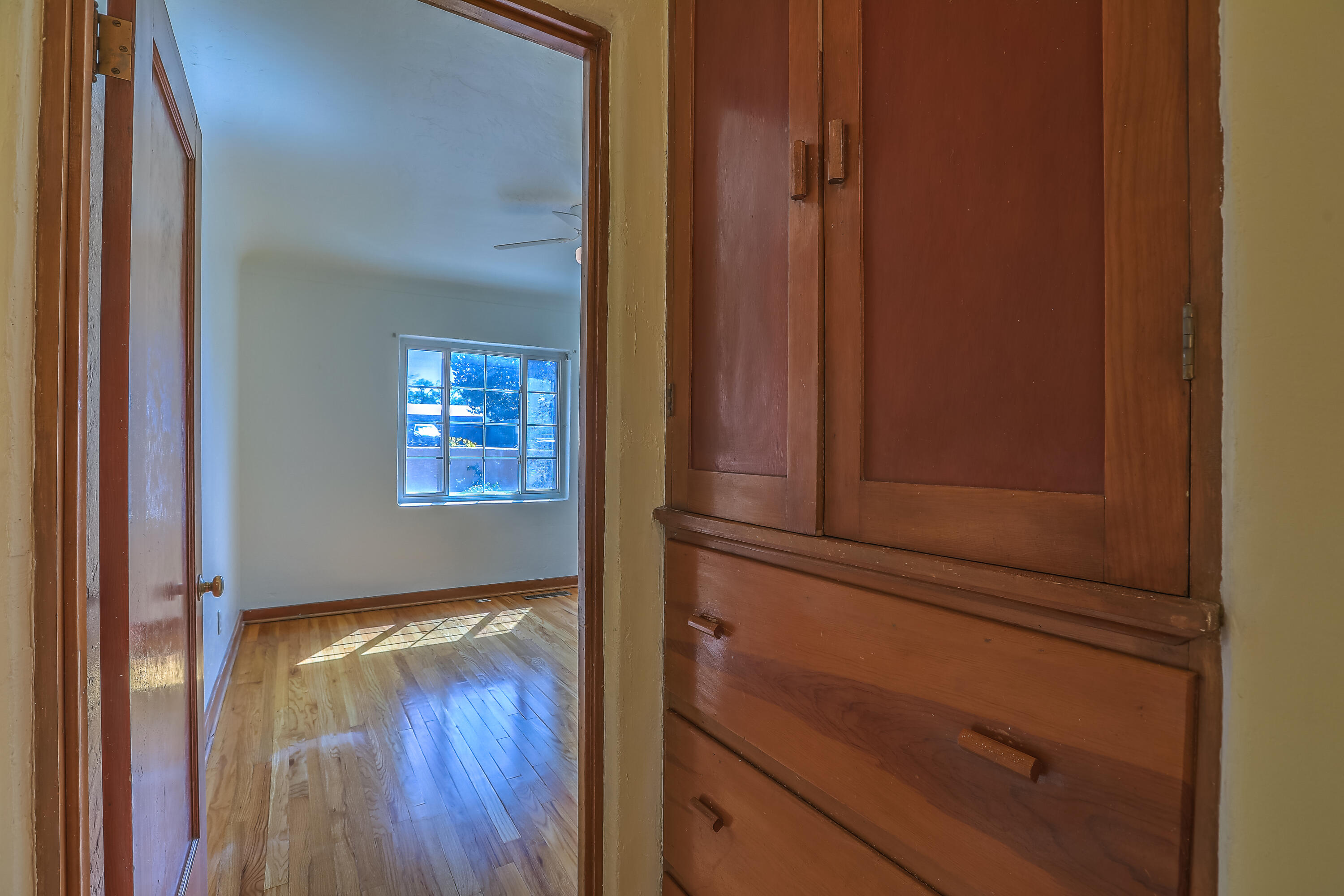 319 Richmond Drive SE