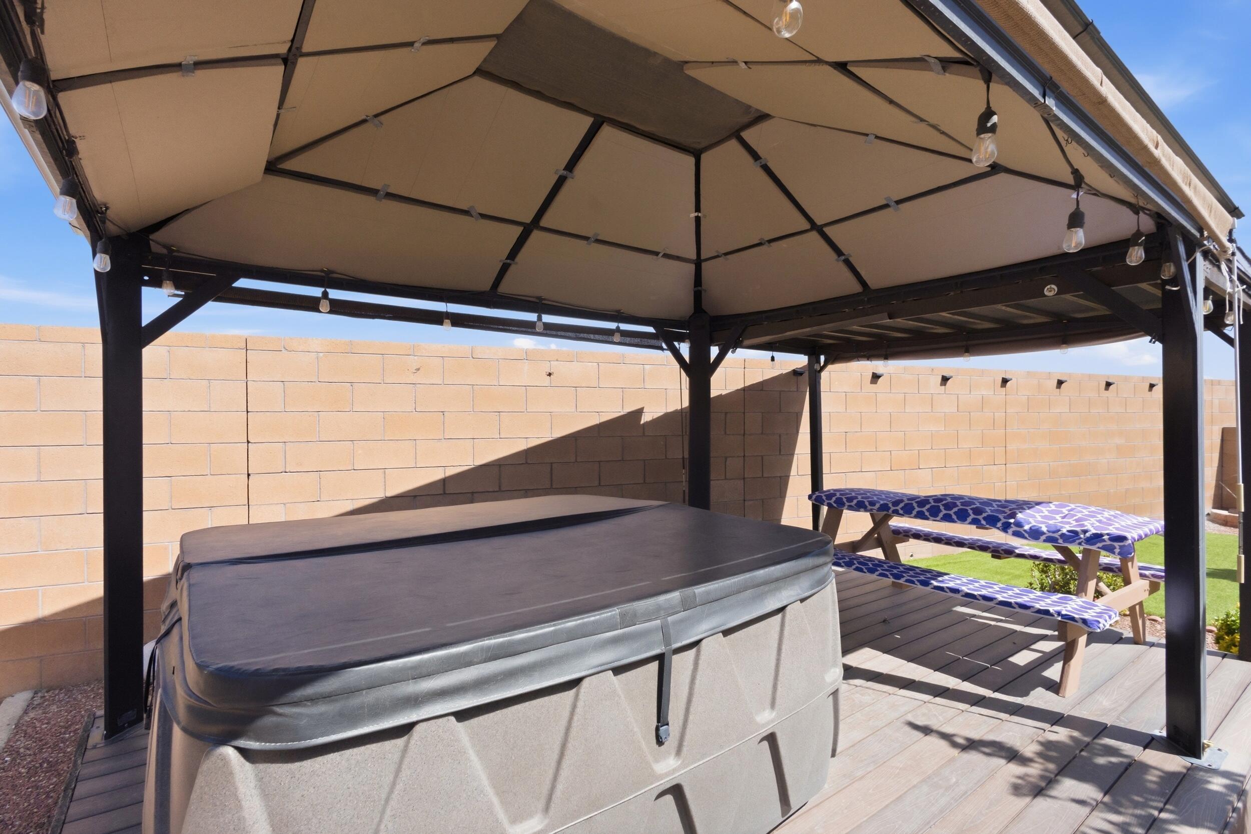 5048 Calle Espana NW