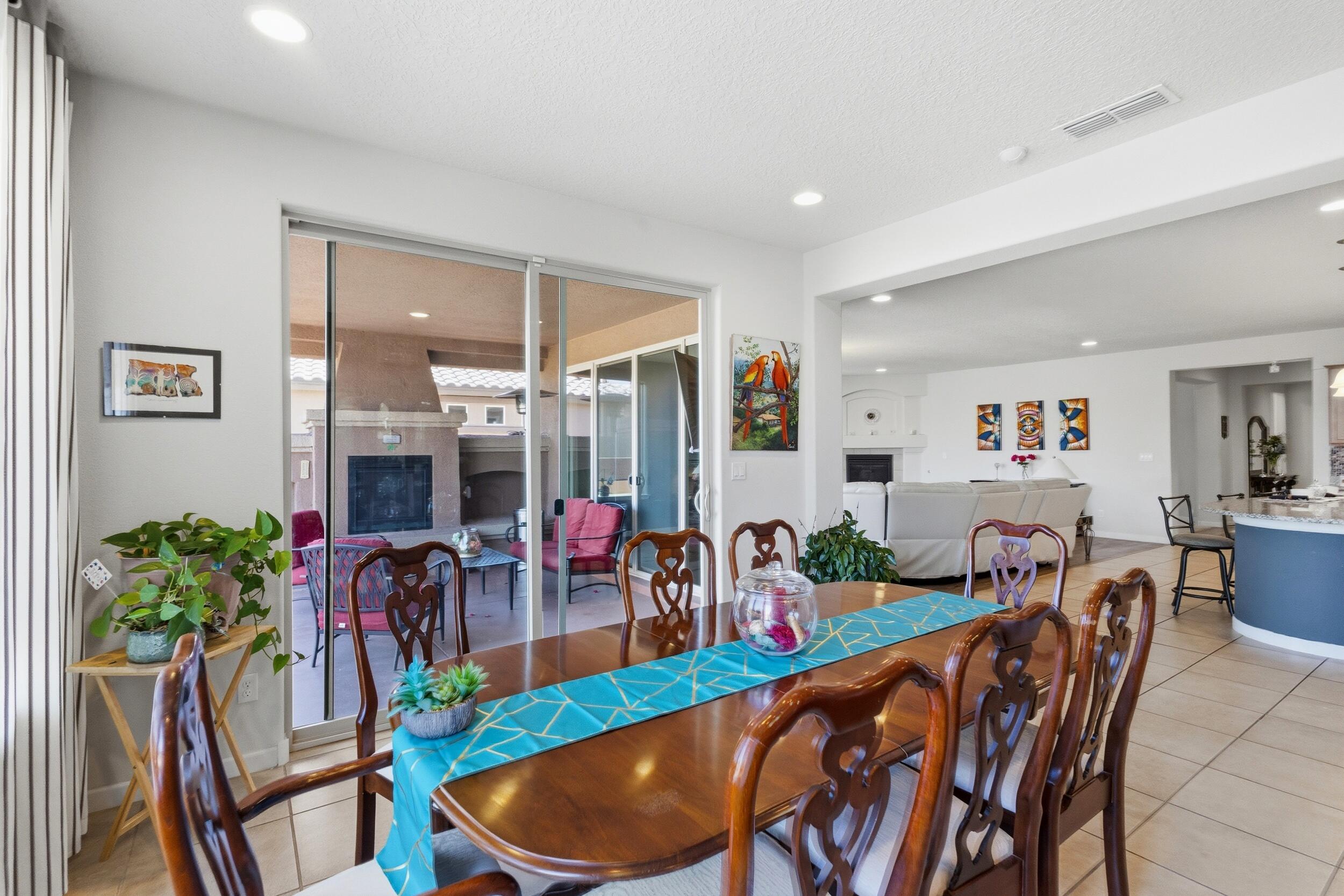 5048 Calle Espana NW