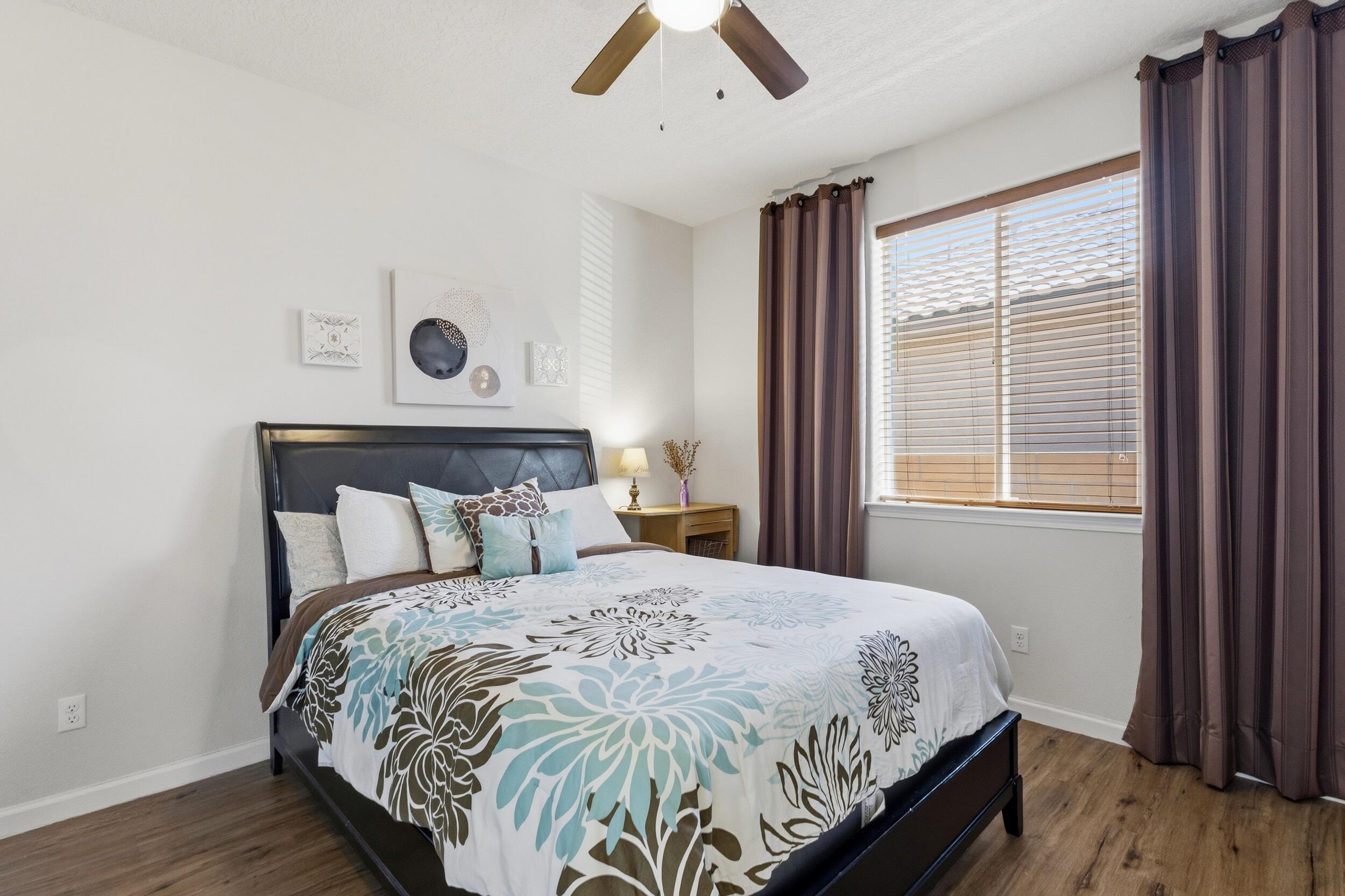 5048 Calle Espana NW