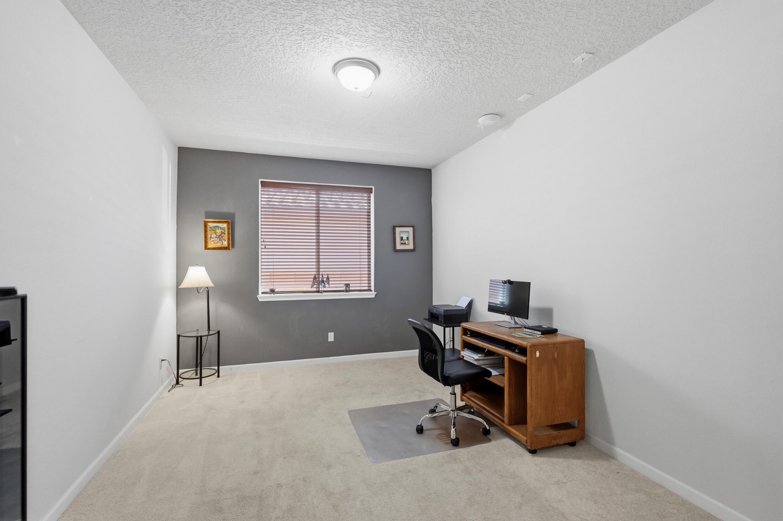 5048 Calle Espana NW